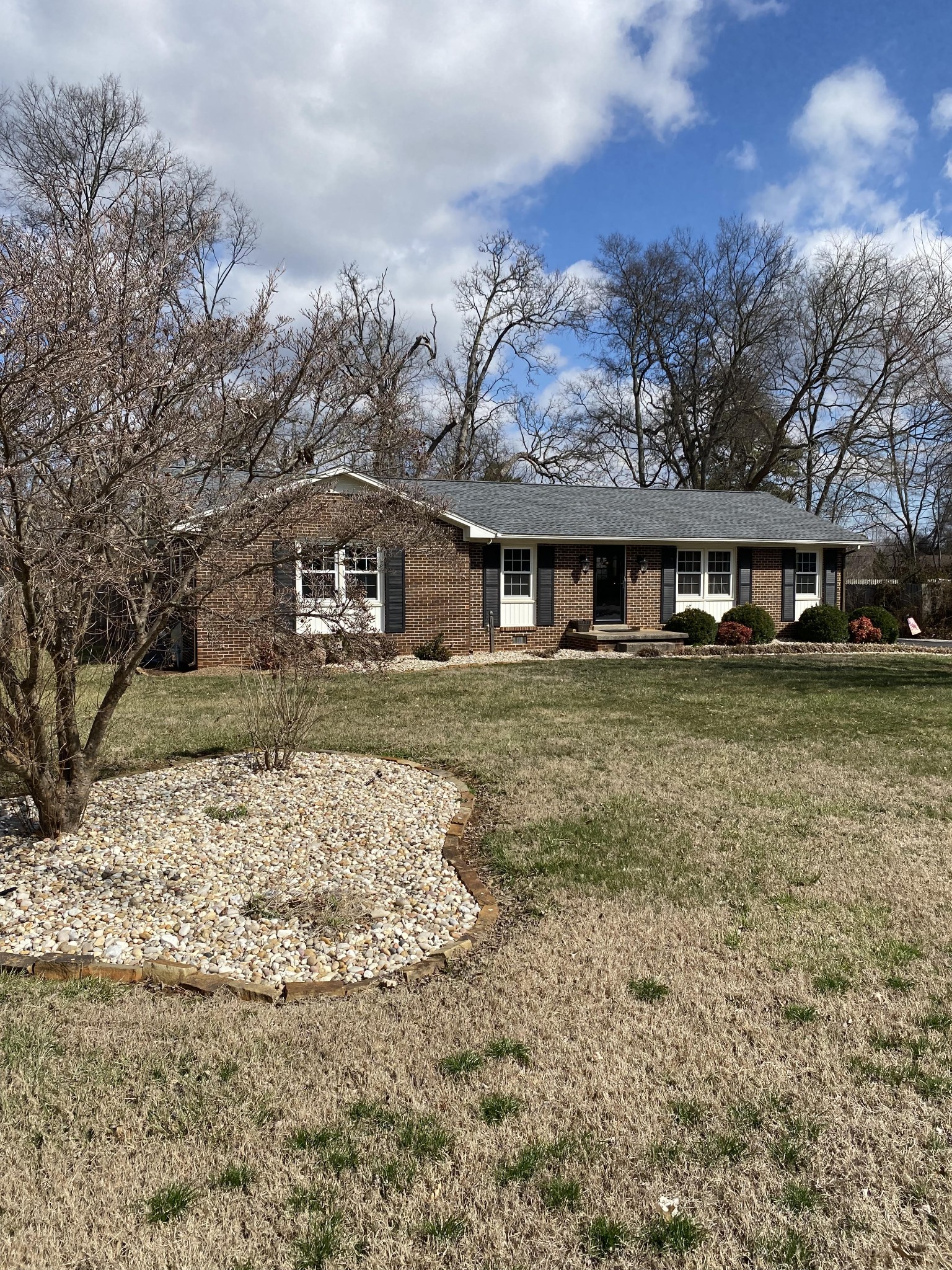 402 Lynnwood Drive Property Photo