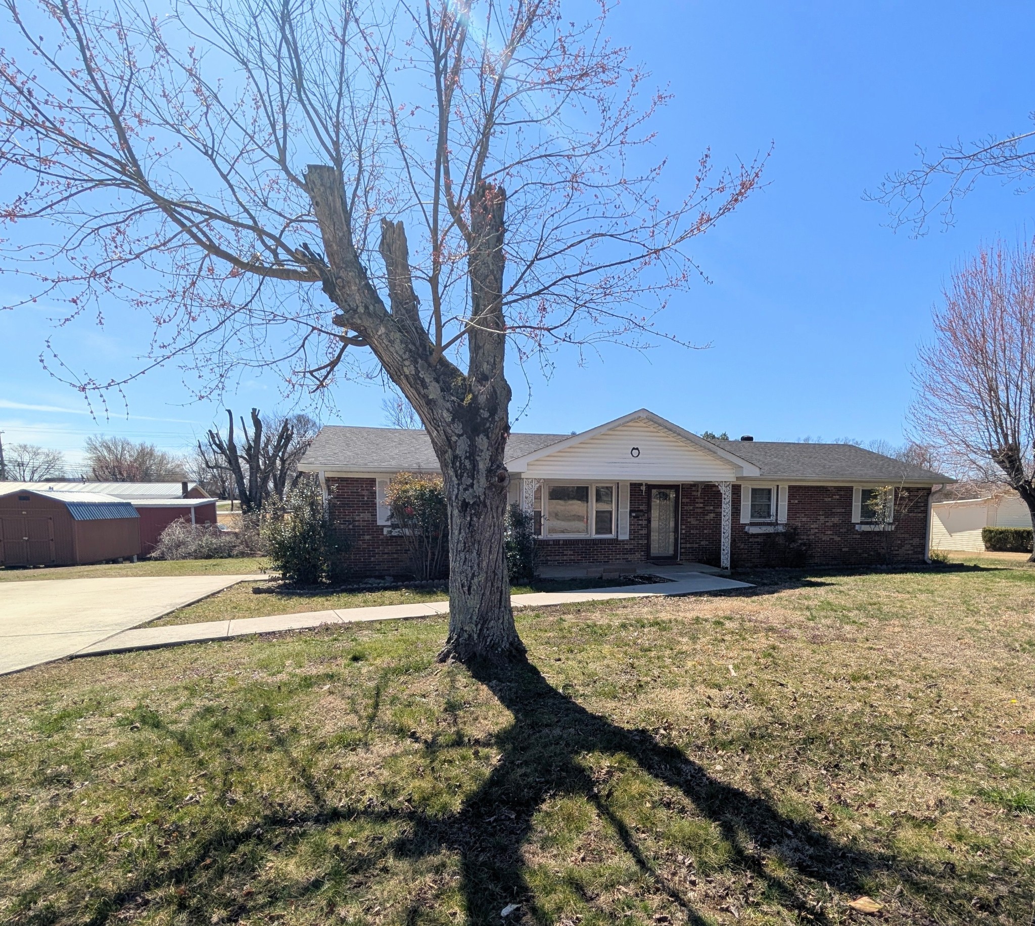 417 Shadowlawn St Property Photo