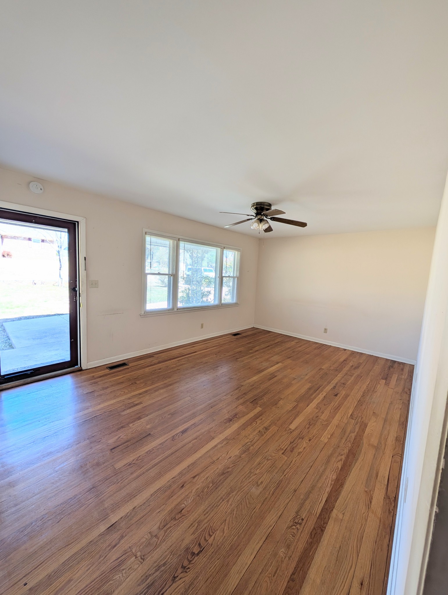 417 Shadowlawn St Property Photo 2