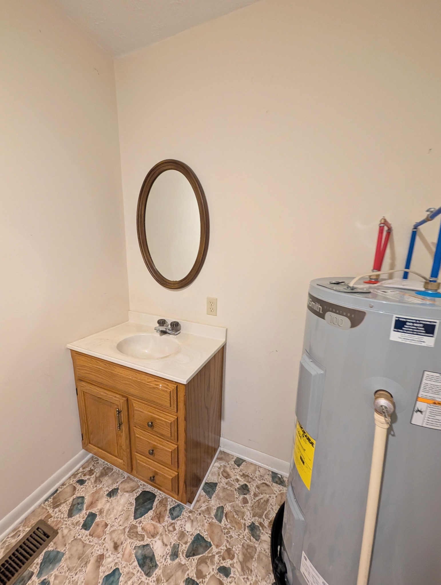 417 Shadowlawn St Property Photo 15
