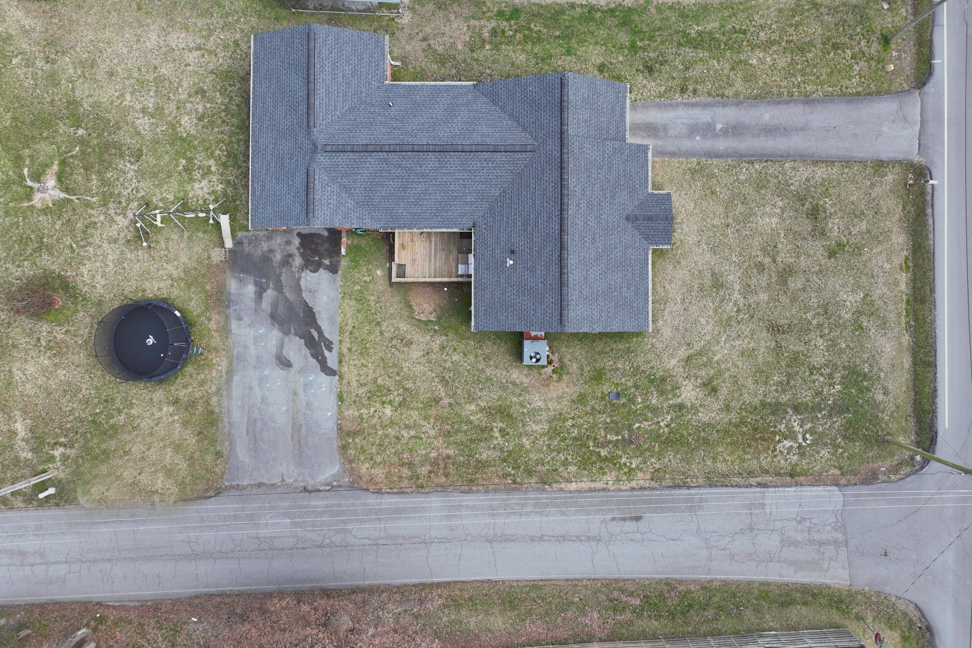 210 Bratton Ave Property Photo 7