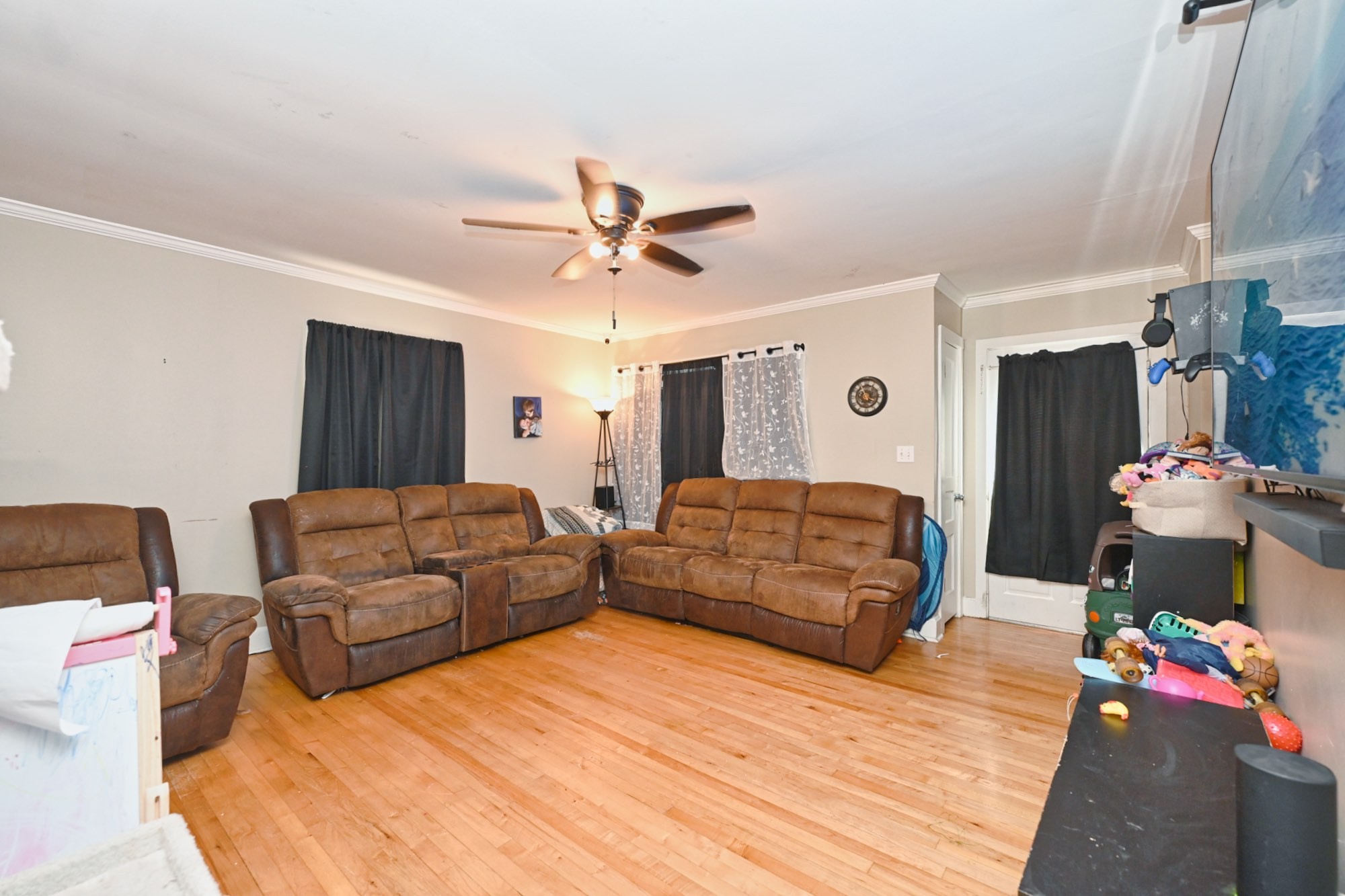 210 Bratton Ave Property Photo 11