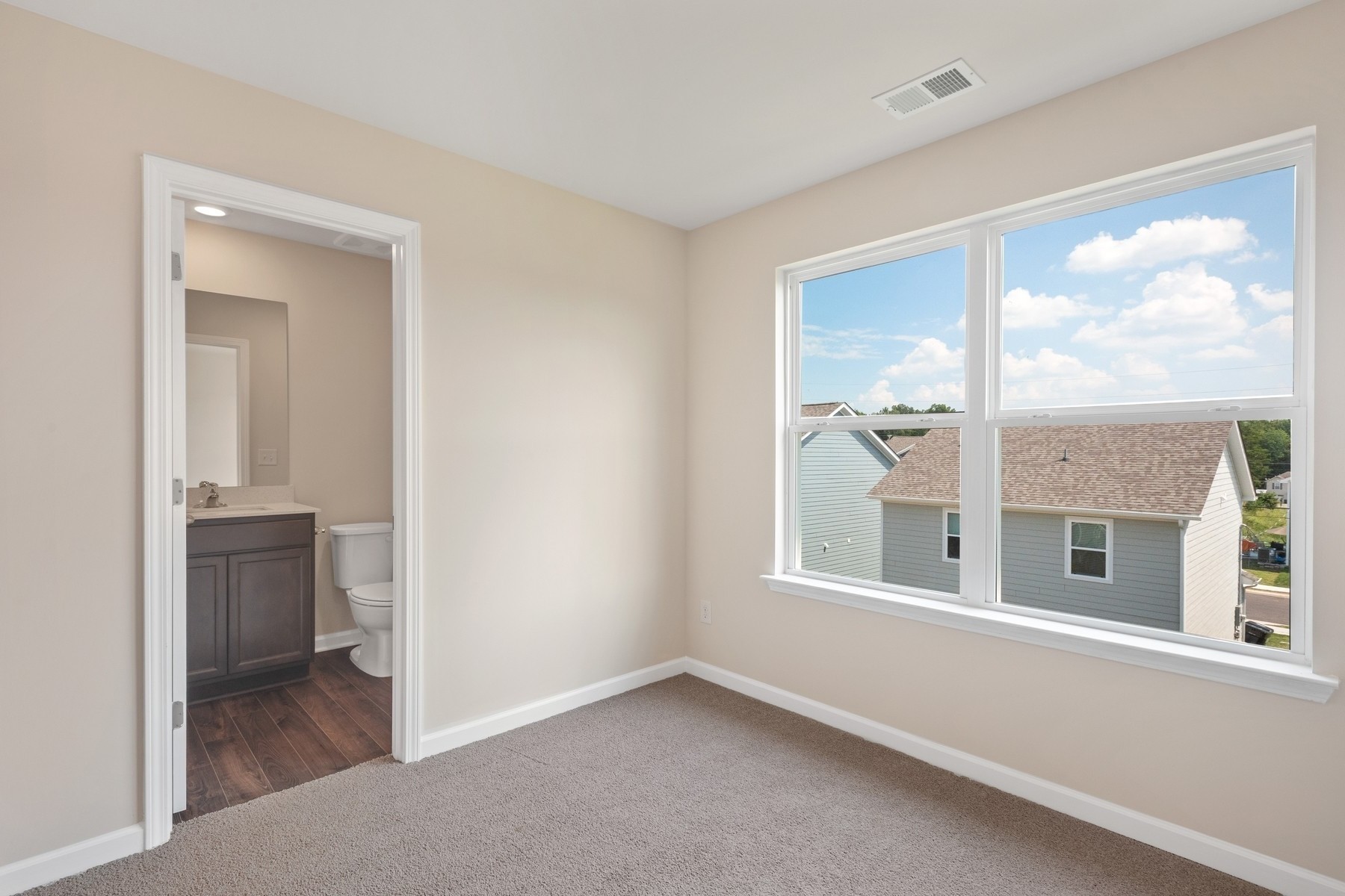 6078 Cullen Dr Property Photo 7