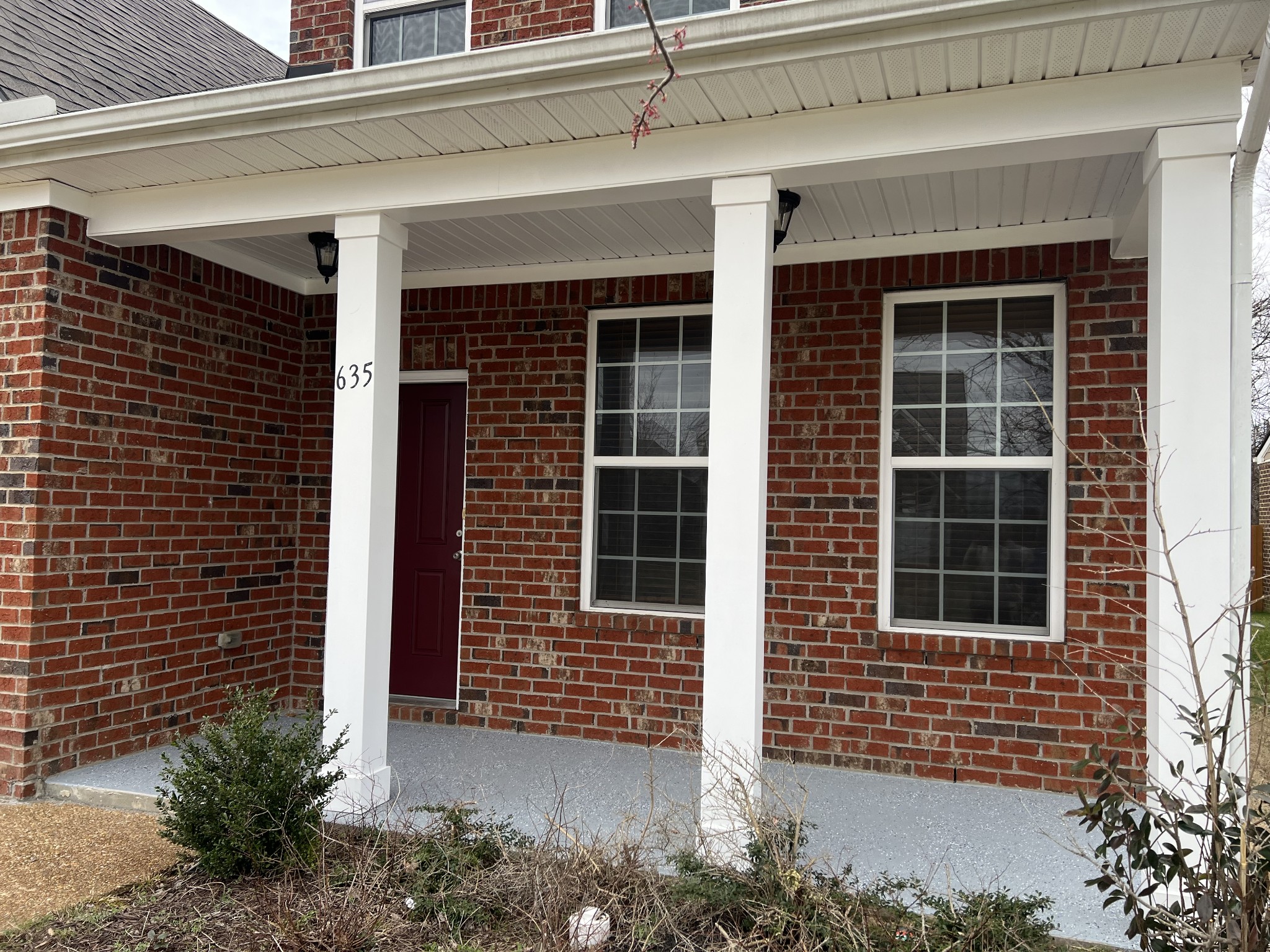 635 Foster Ln Property Photo 3