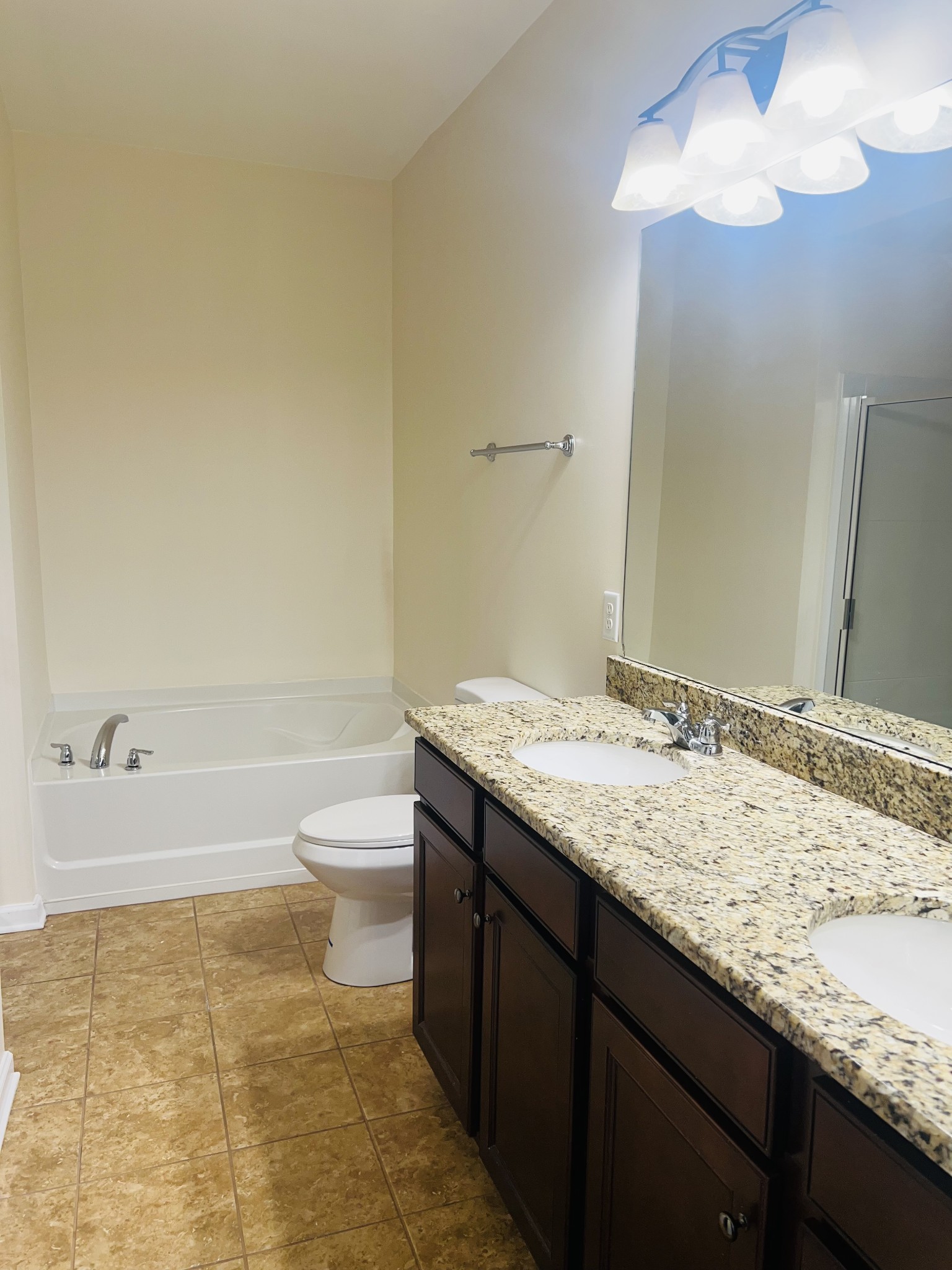 635 Foster Ln Property Photo 12