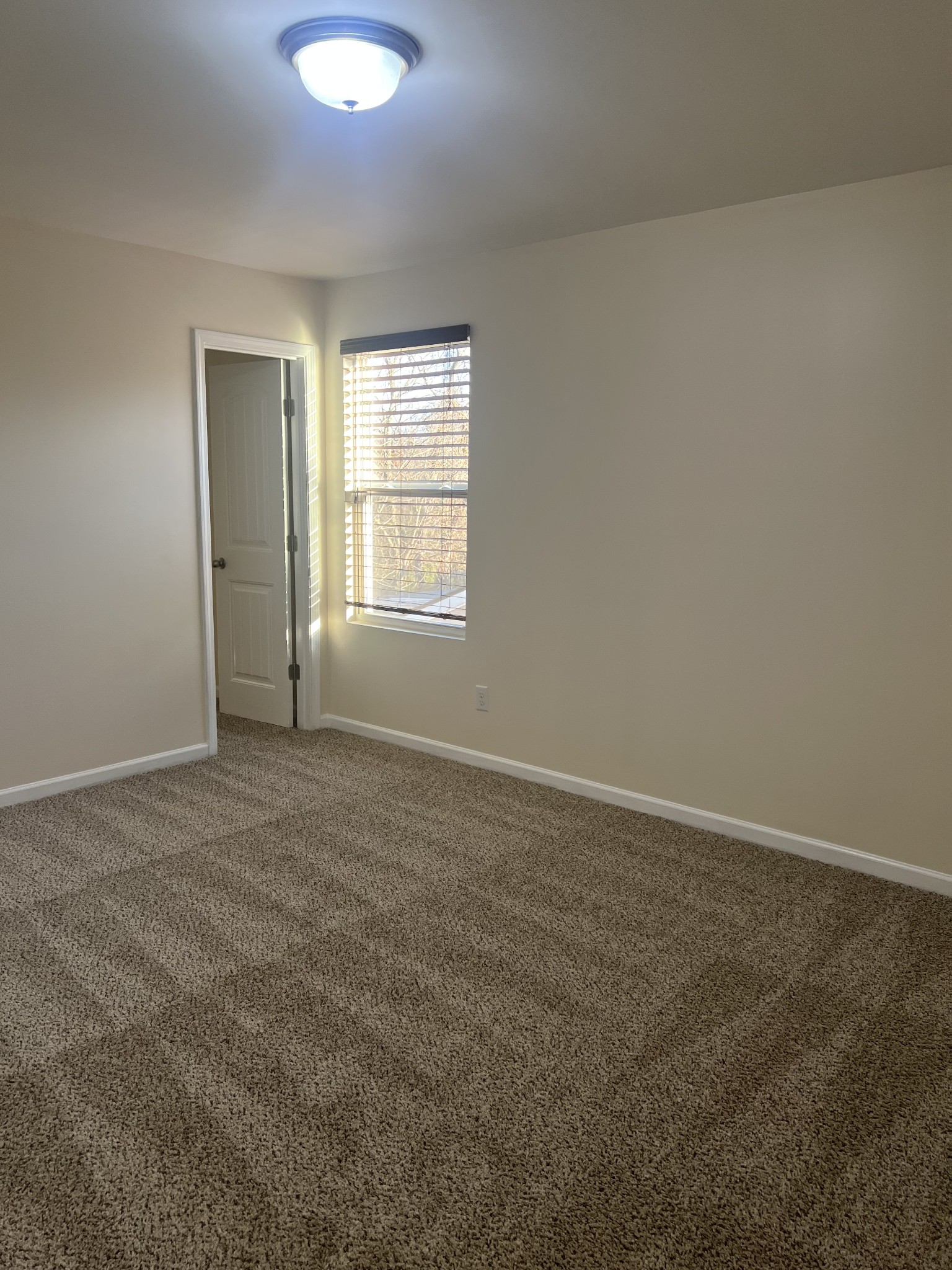 635 Foster Ln Property Photo 16