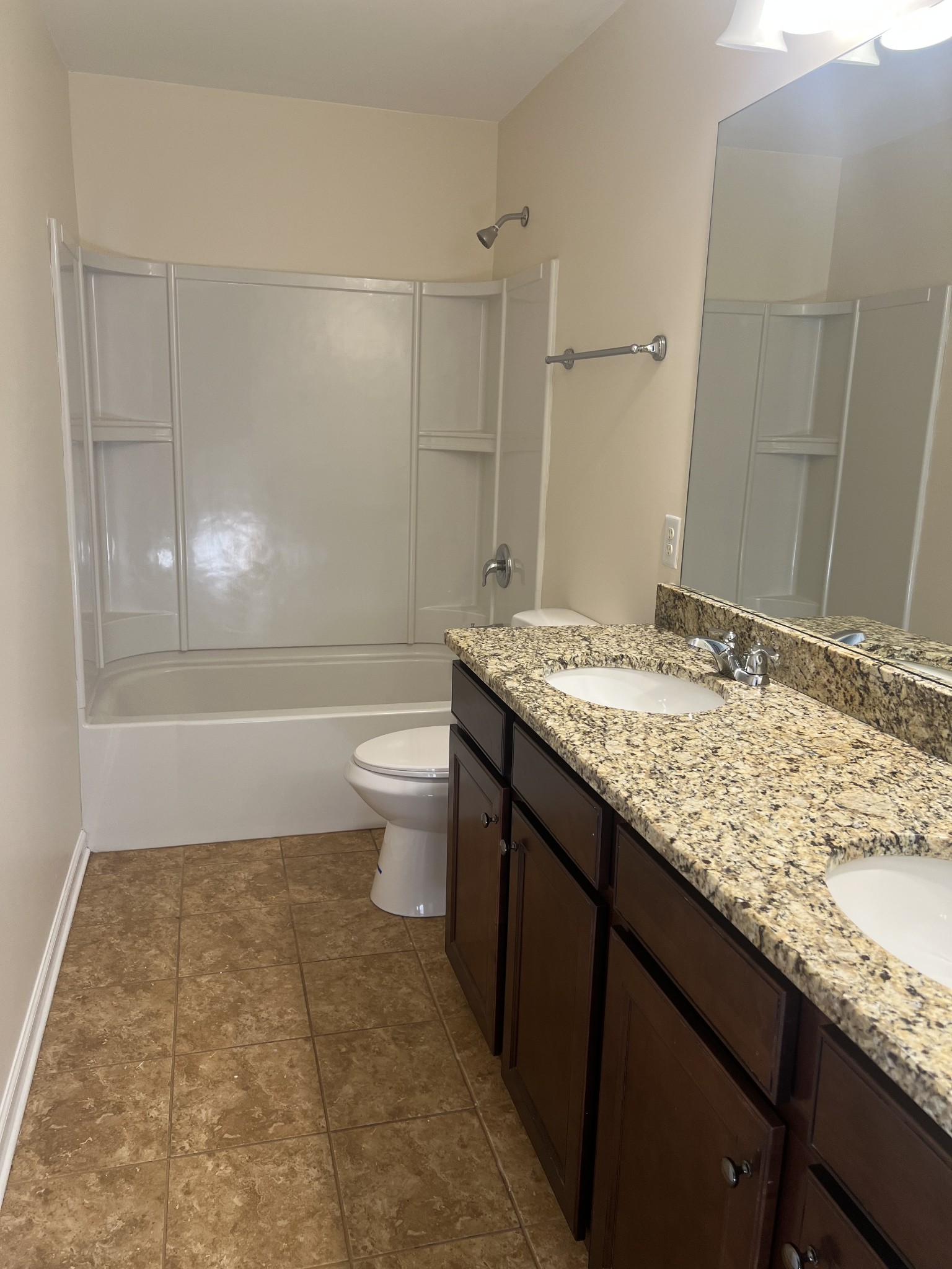 635 Foster Ln Property Photo 17