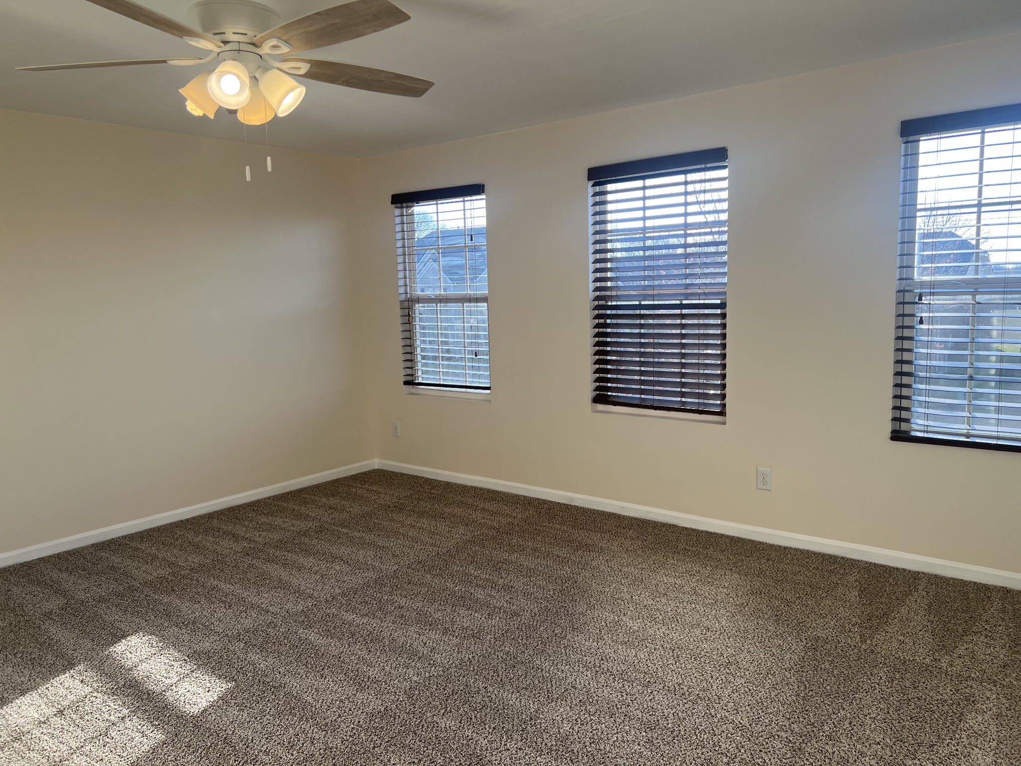 635 Foster Ln Property Photo 19