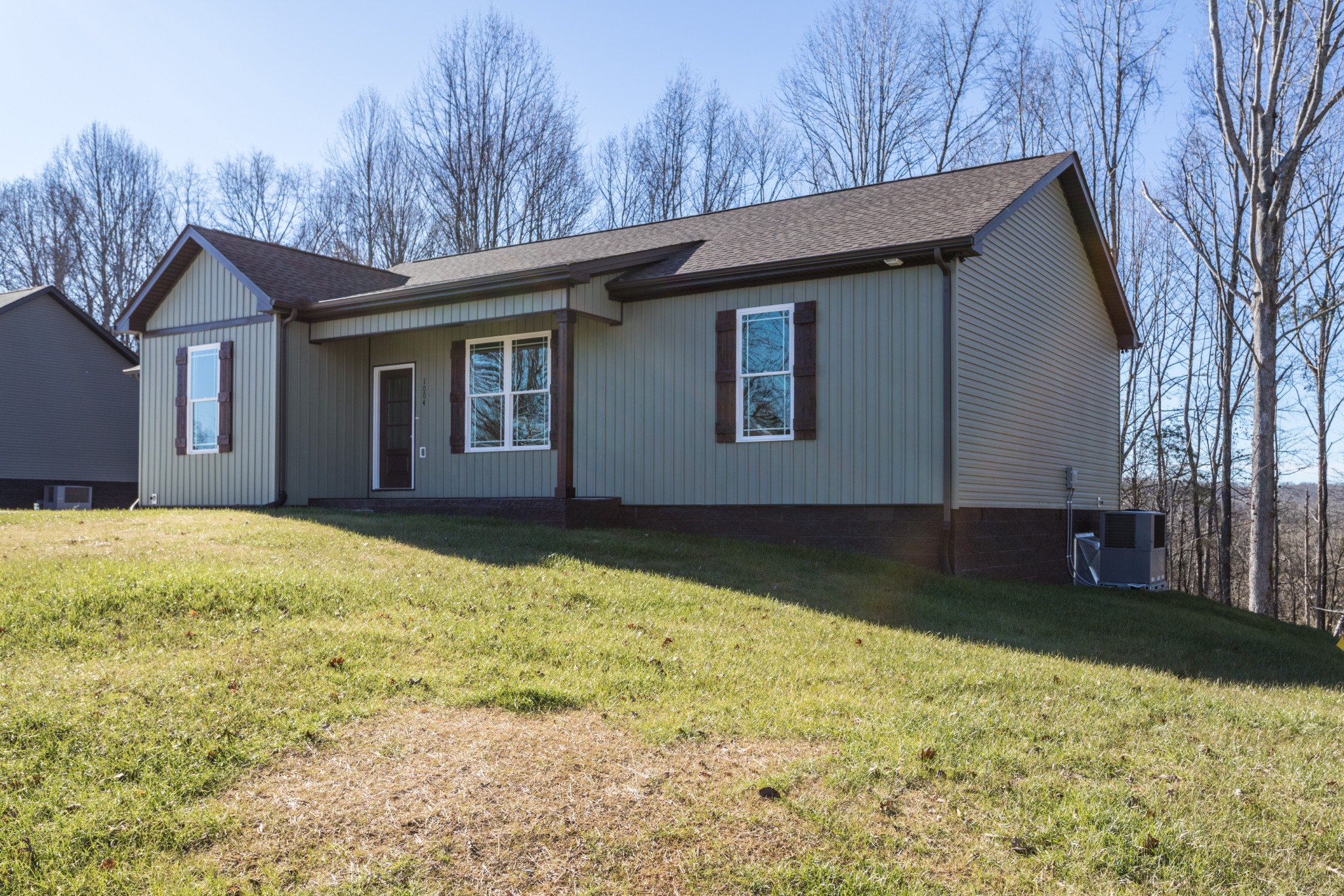 1004 Willow Way Property Photo 2