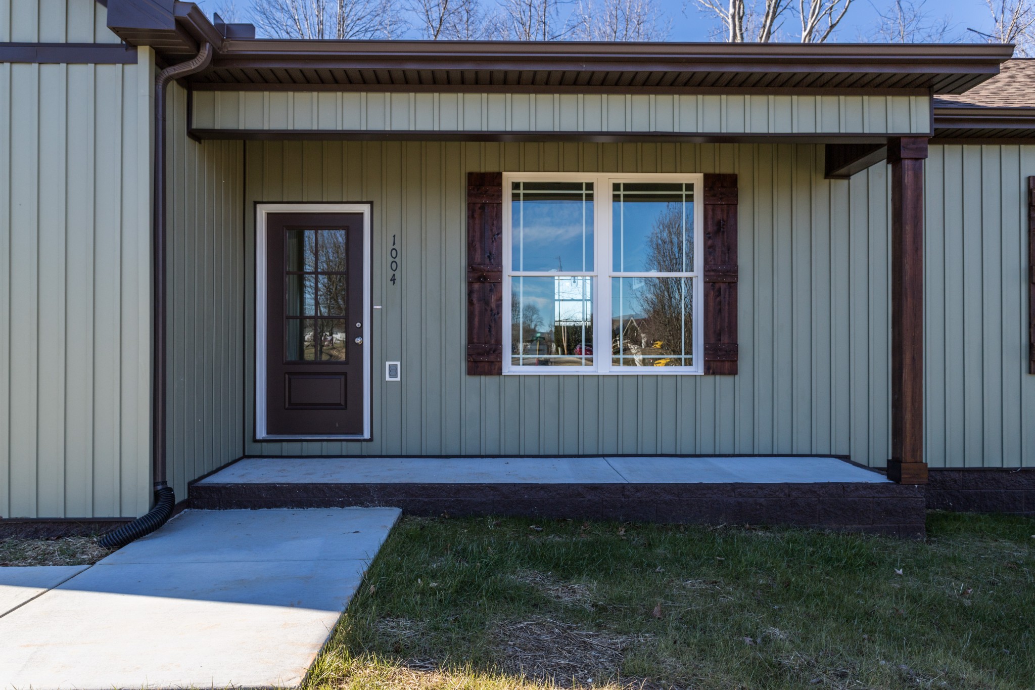 1004 Willow Way Property Photo 3