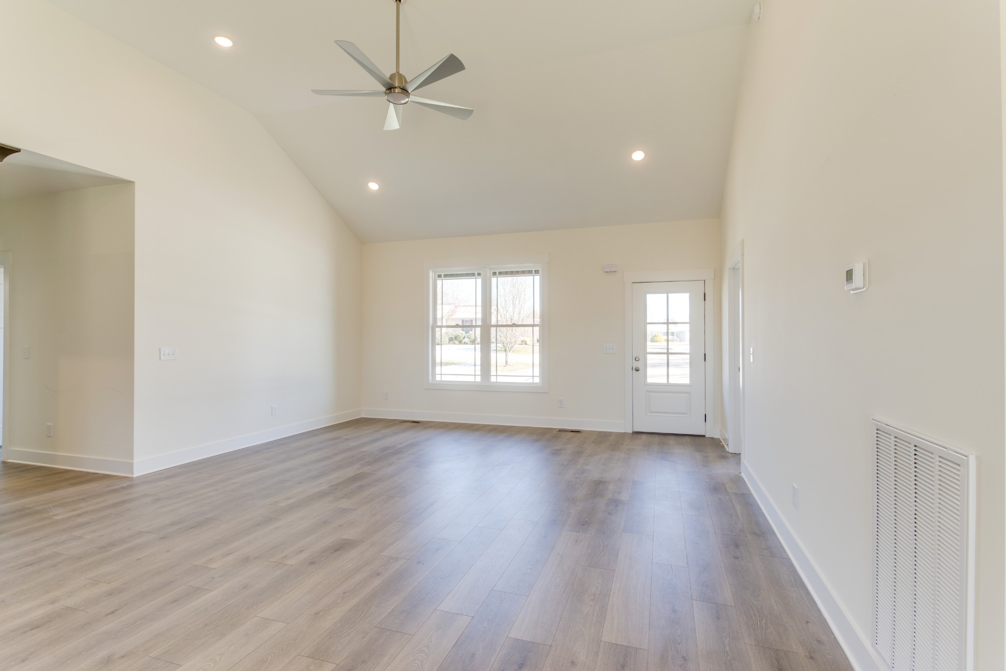 1004 Willow Way Property Photo 7
