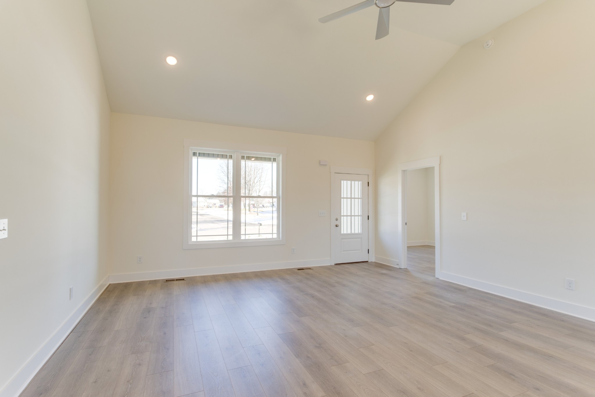 1004 Willow Way Property Photo 8