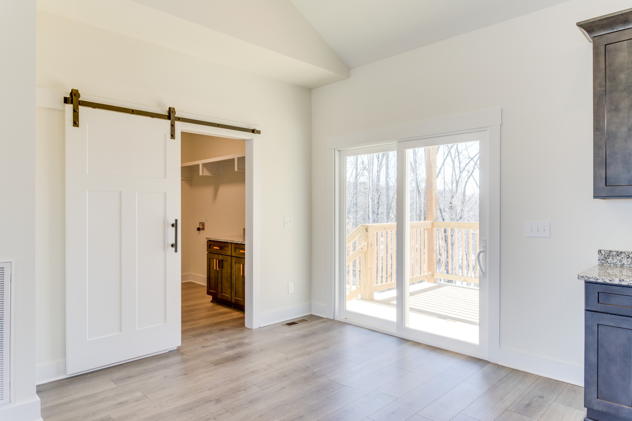 1004 Willow Way Property Photo 16