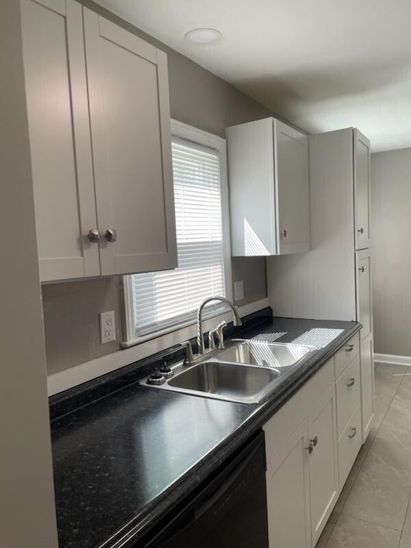 746 Curve Street Property Photo 6