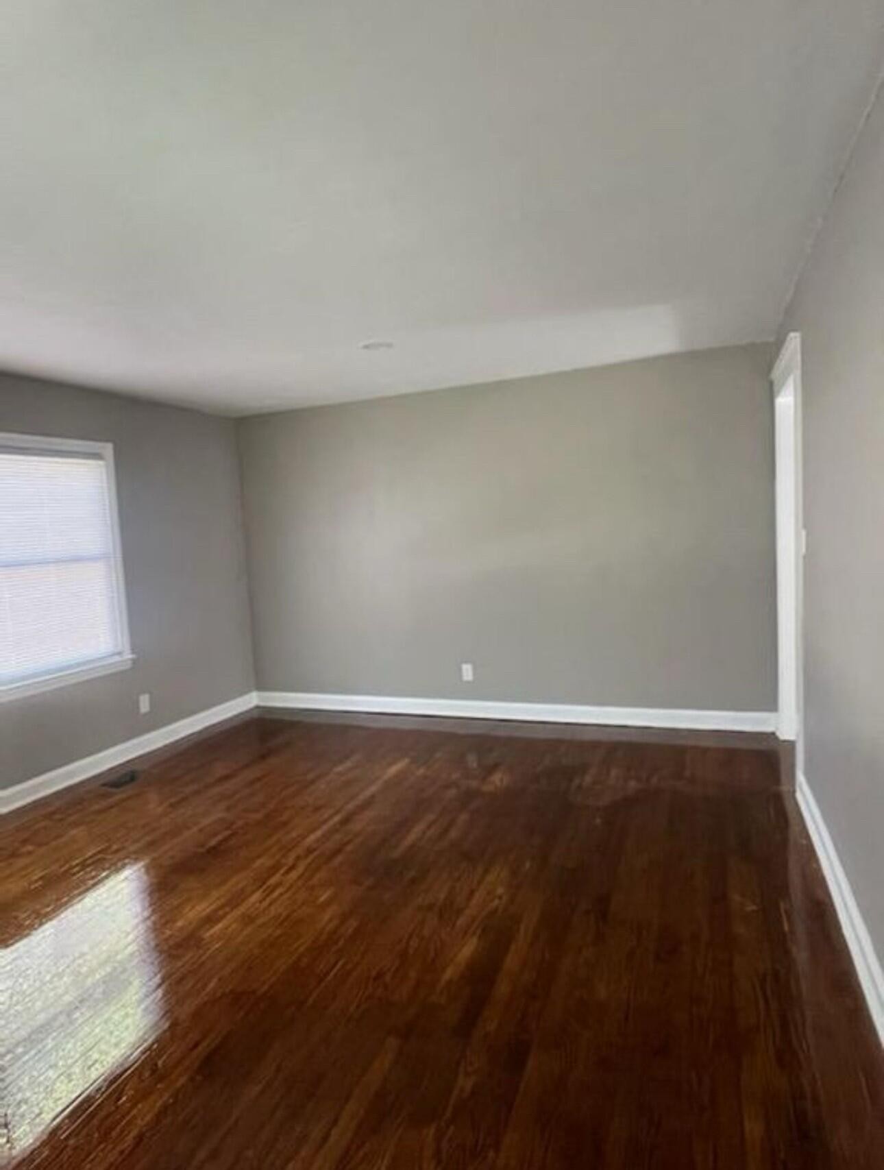 746 Curve Street Property Photo 7