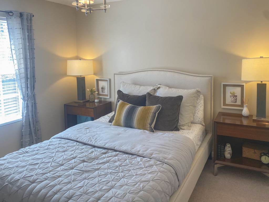 4004 New London Ct Property Photo 14