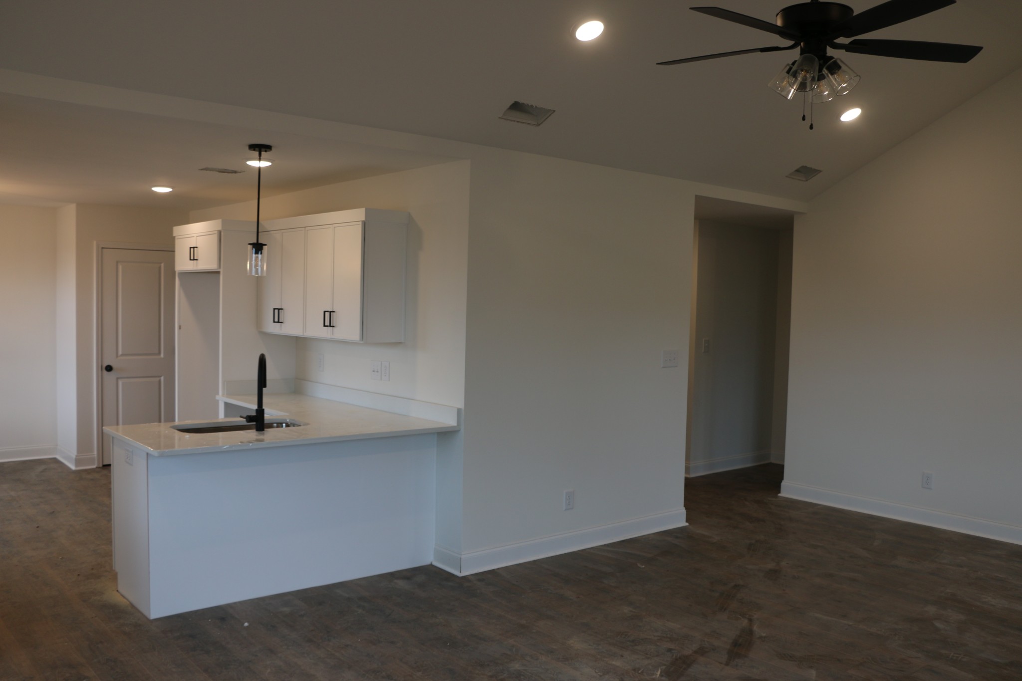 217 Ringgold Property Photo 6