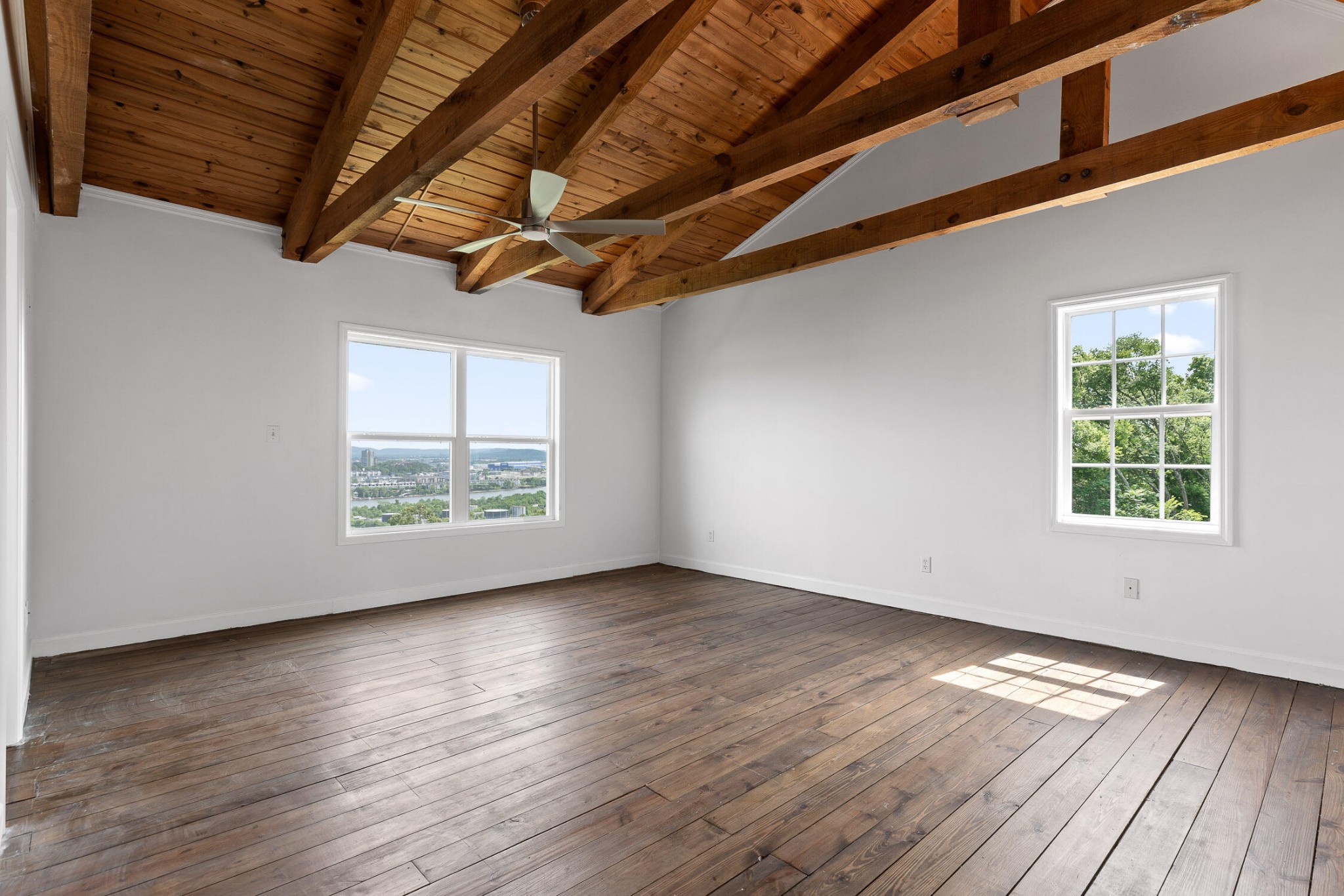 410 Whitehall Road Property Photo 11