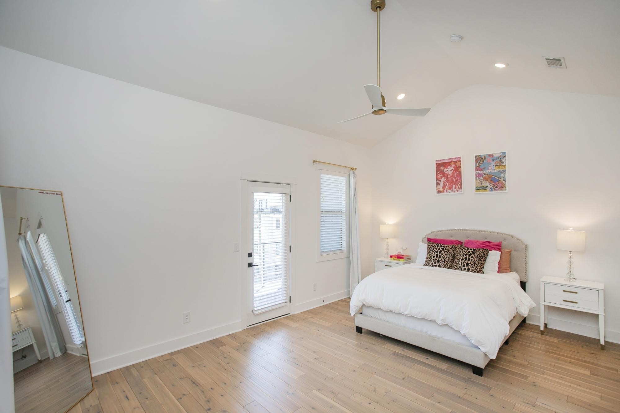 1027 Alice St Property Photo 12