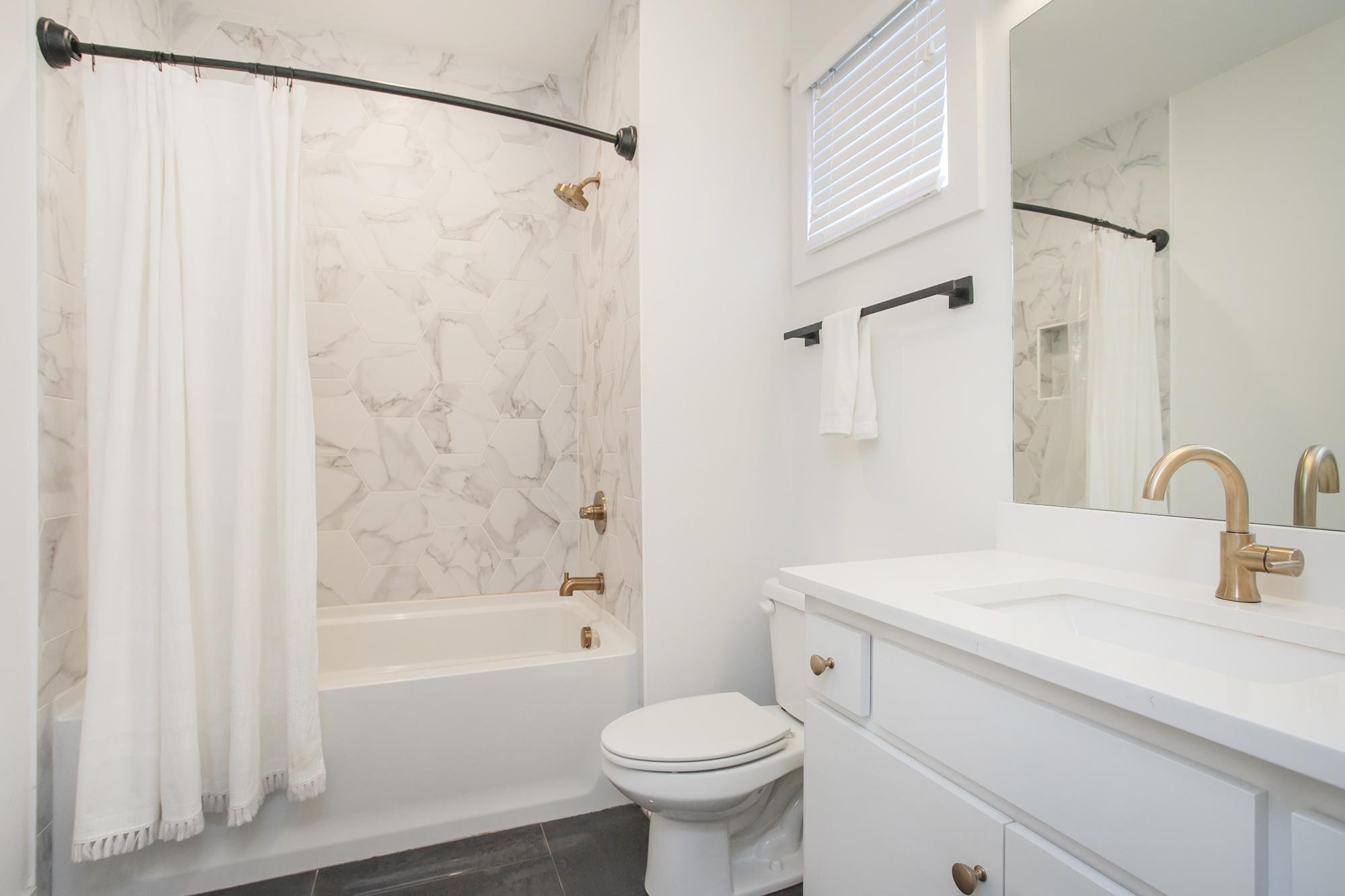 1027 Alice St Property Photo 19