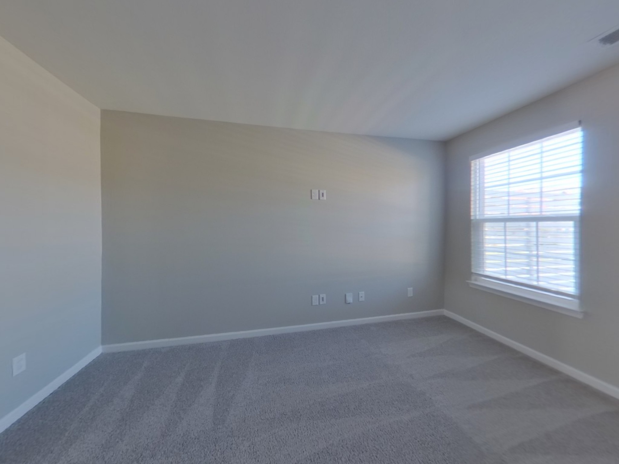 2801 Winterberry Dr Property Photo 3