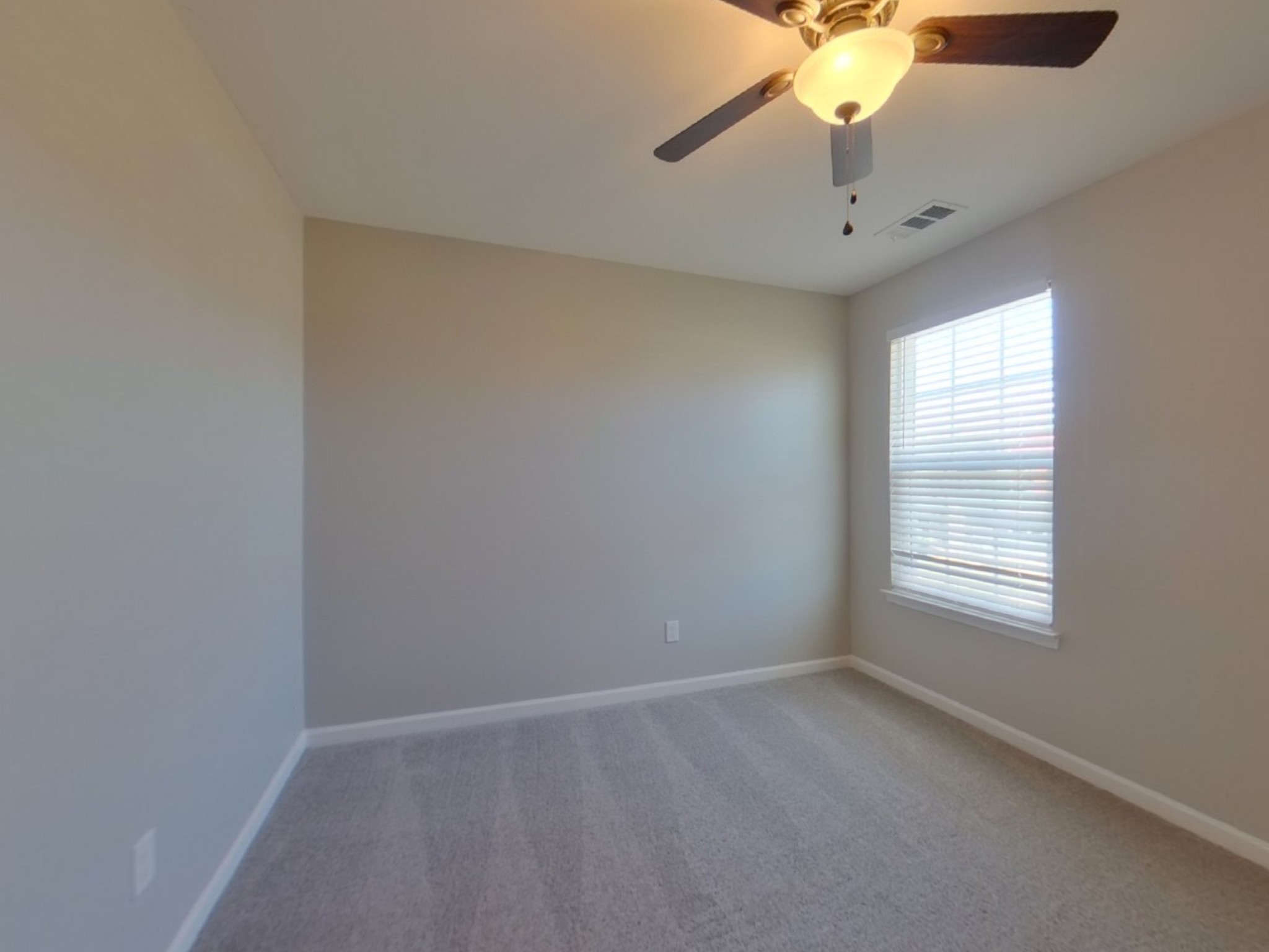 2801 Winterberry Dr Property Photo 13