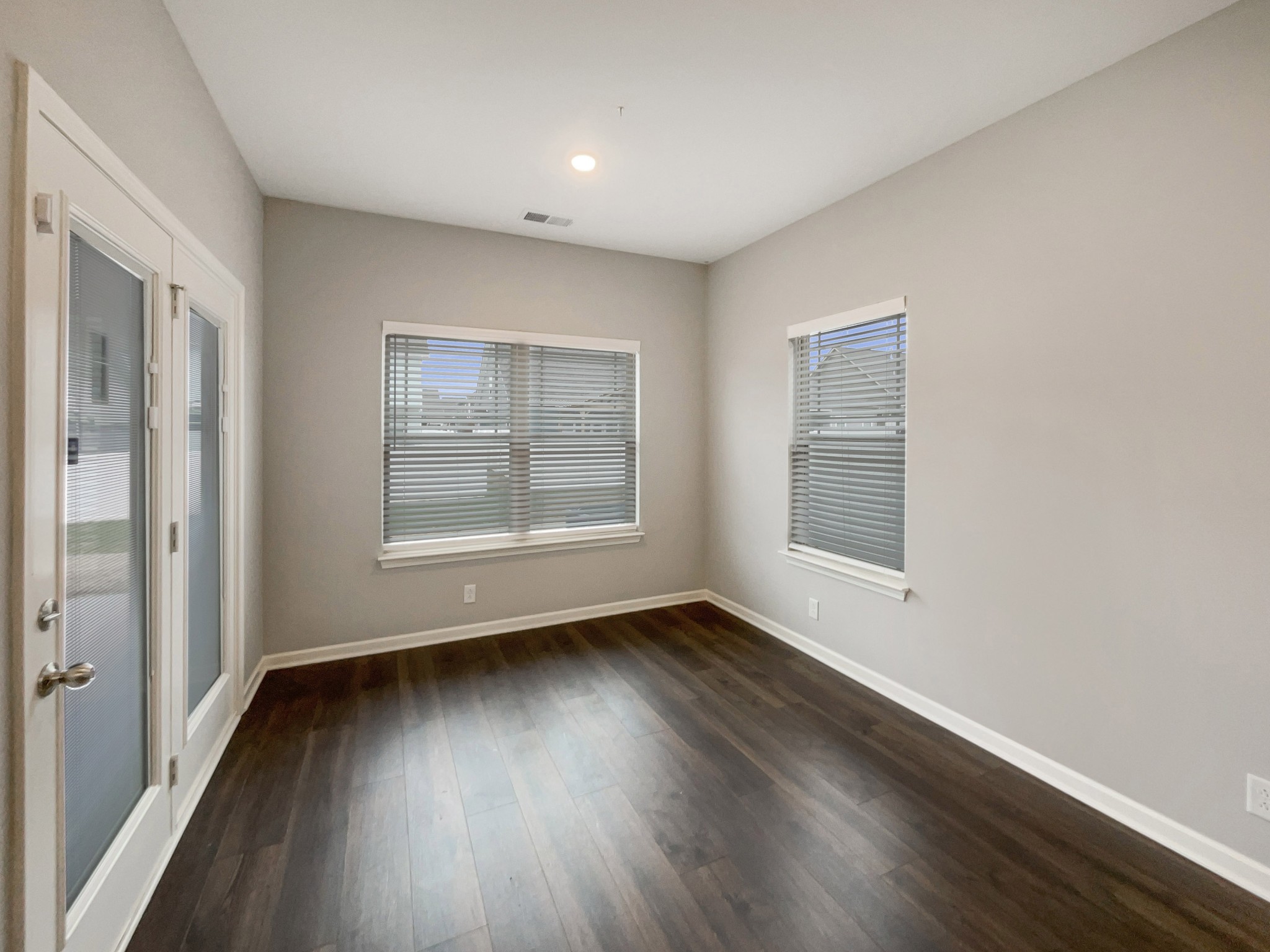 5048 Bridgemore Blvd Property Photo 11