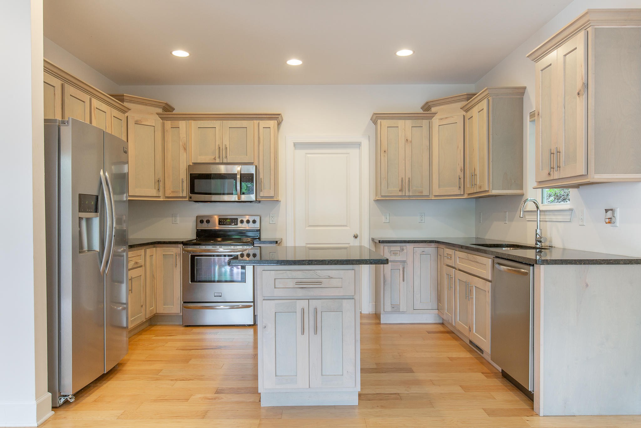 223 Tremont Street Property Photo 7