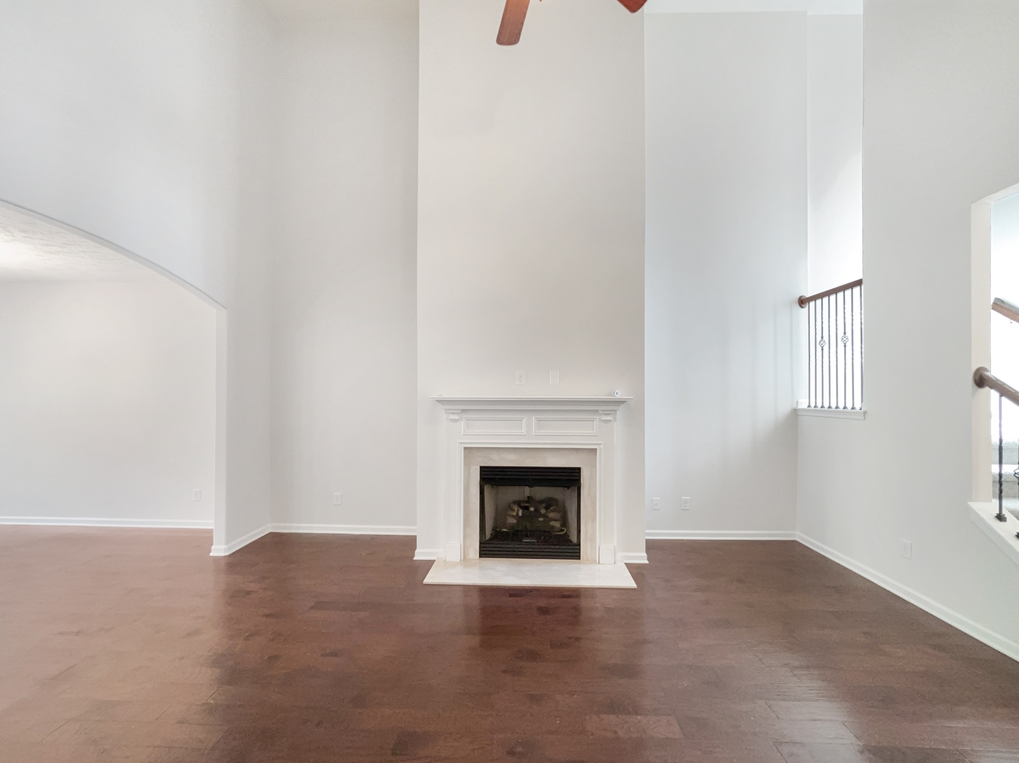 1036 Middleton Ln Property Photo 3