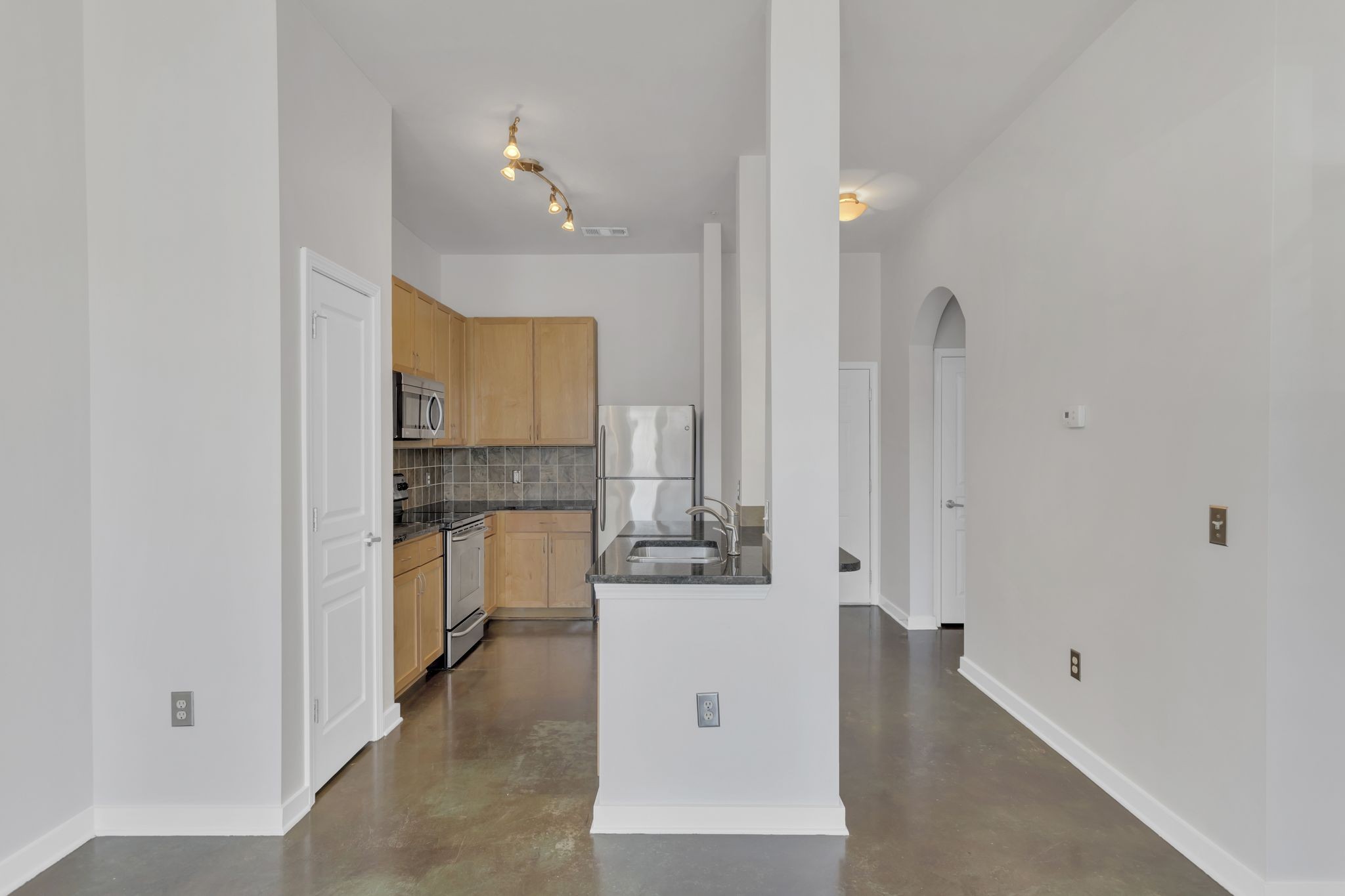 3000 Vanderbilt Pl Property Photo 12