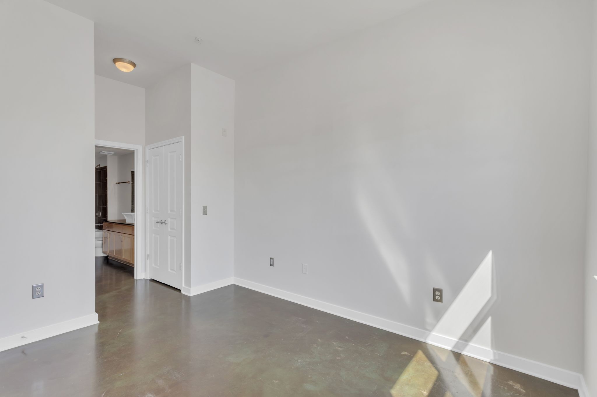 3000 Vanderbilt Pl Property Photo 20