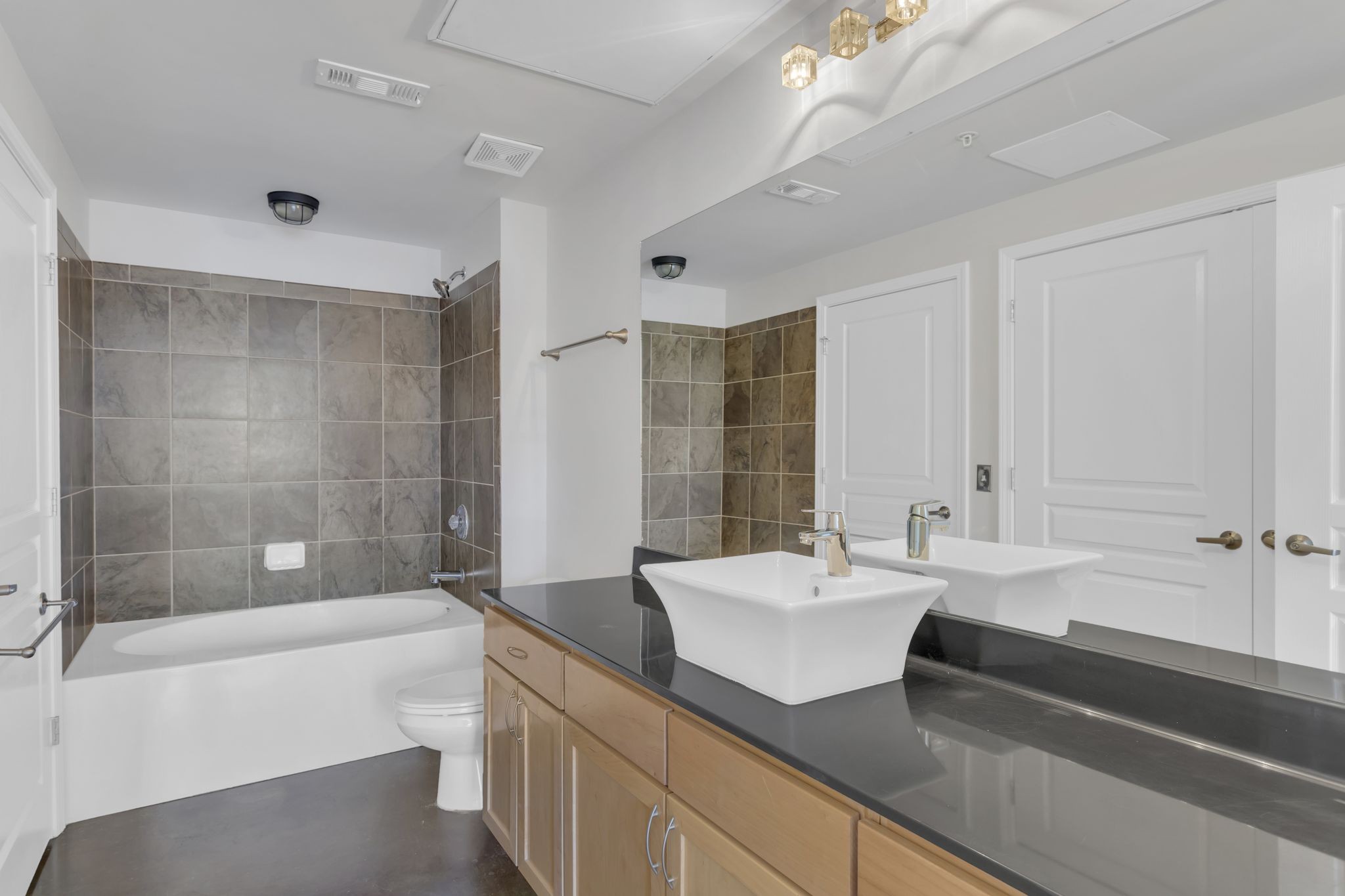 3000 Vanderbilt Pl Property Photo 23