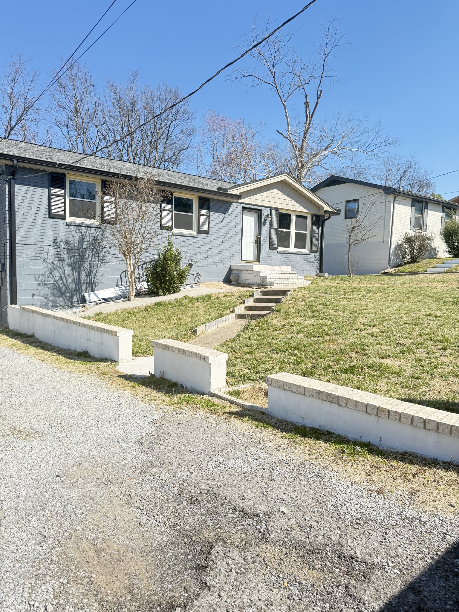 825 Oakwood Terrace Dr Property Photo 1