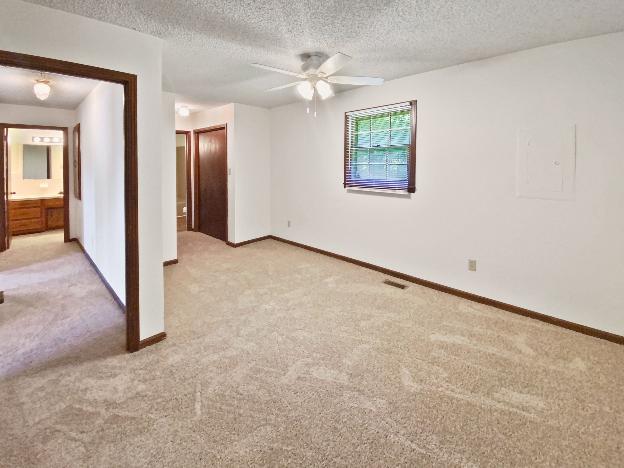 1823 Murfreesboro Rd Property Photo 11