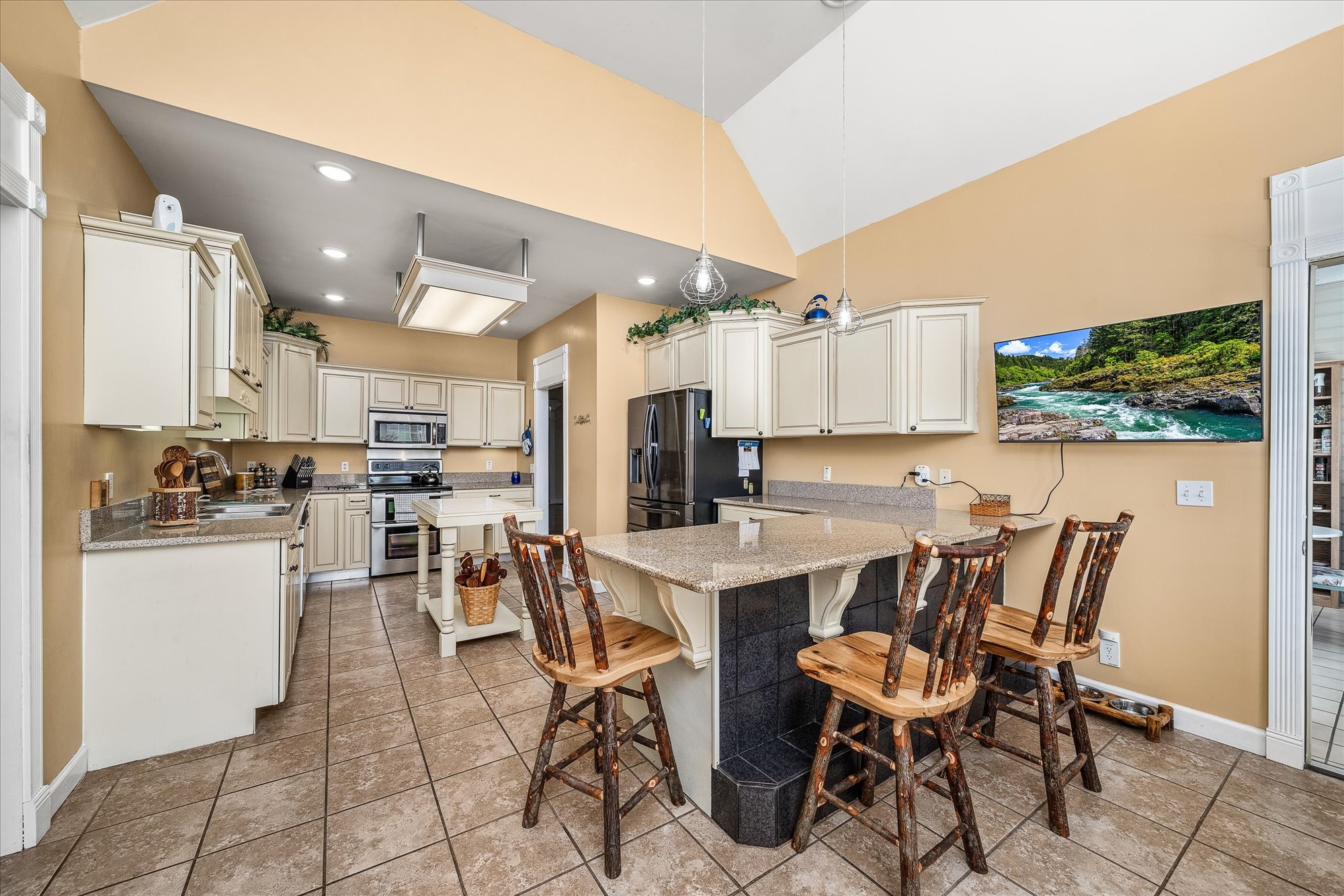 192 Landmark Cir Property Photo 6