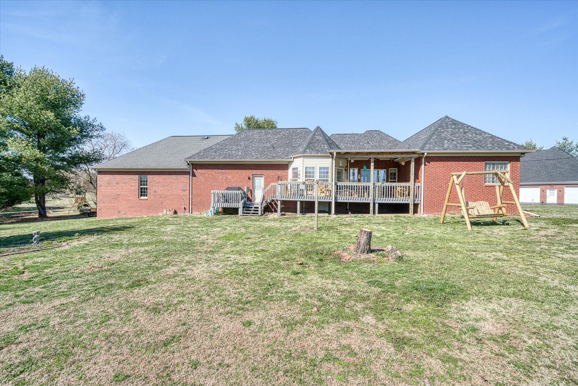 192 Landmark Cir Property Photo 35
