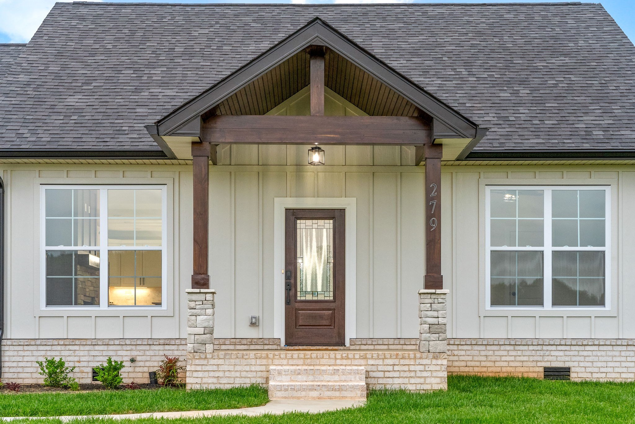 279 Harvest Moon Court Property Photo 4