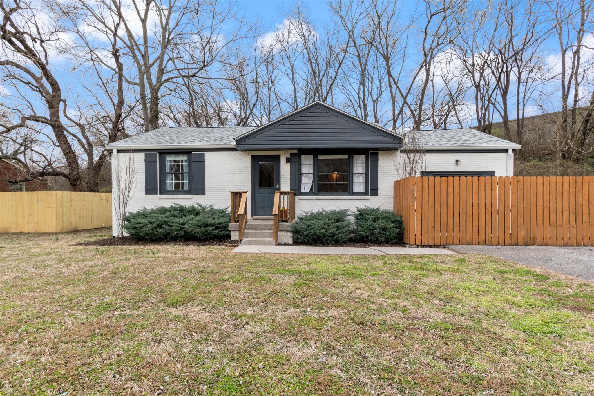 2604 Glenrose Ave Property Photo 1