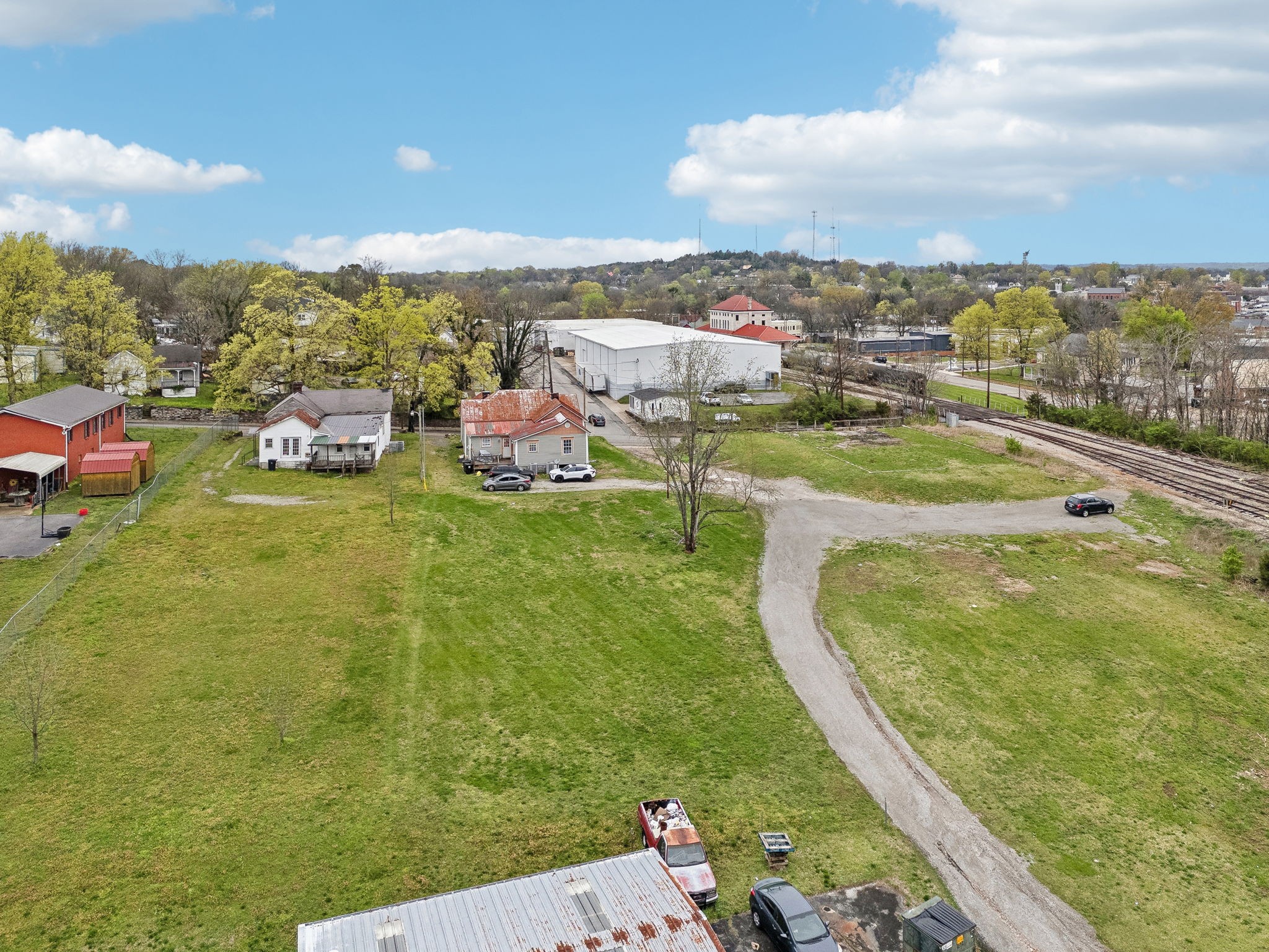 1301 S Main St Property Photo 6