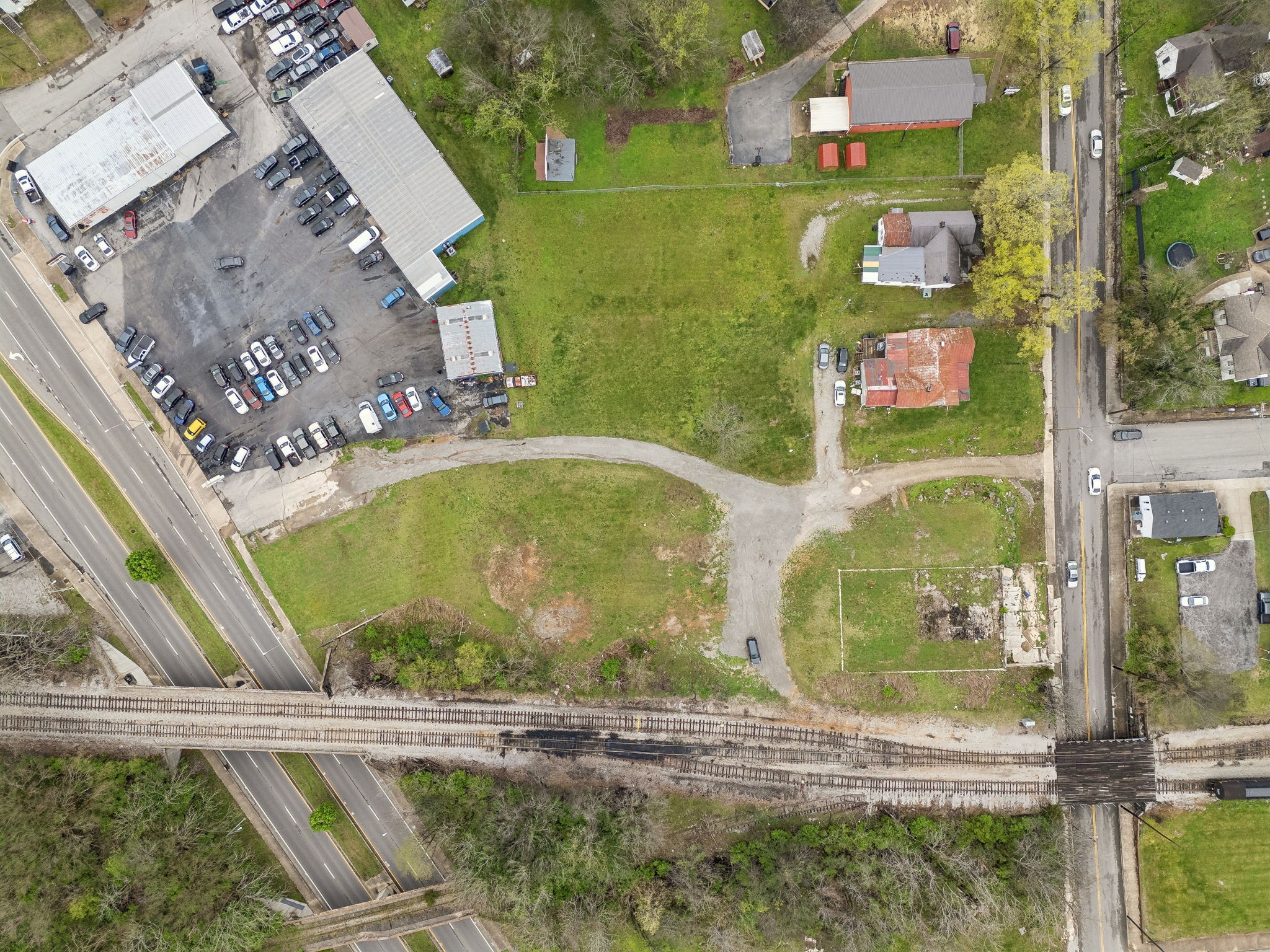 1301 S Main St Property Photo 8