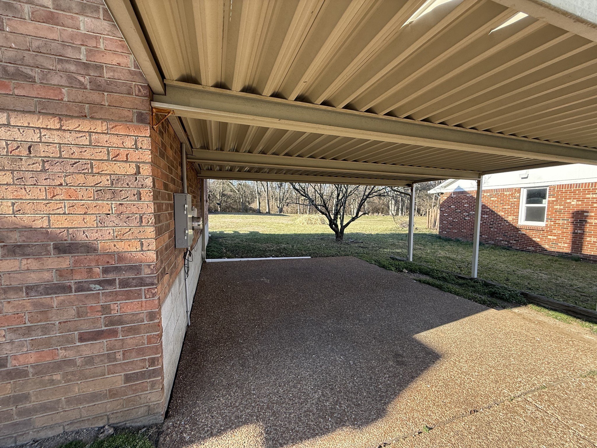 1211 N Graycroft Ave Property Photo 17