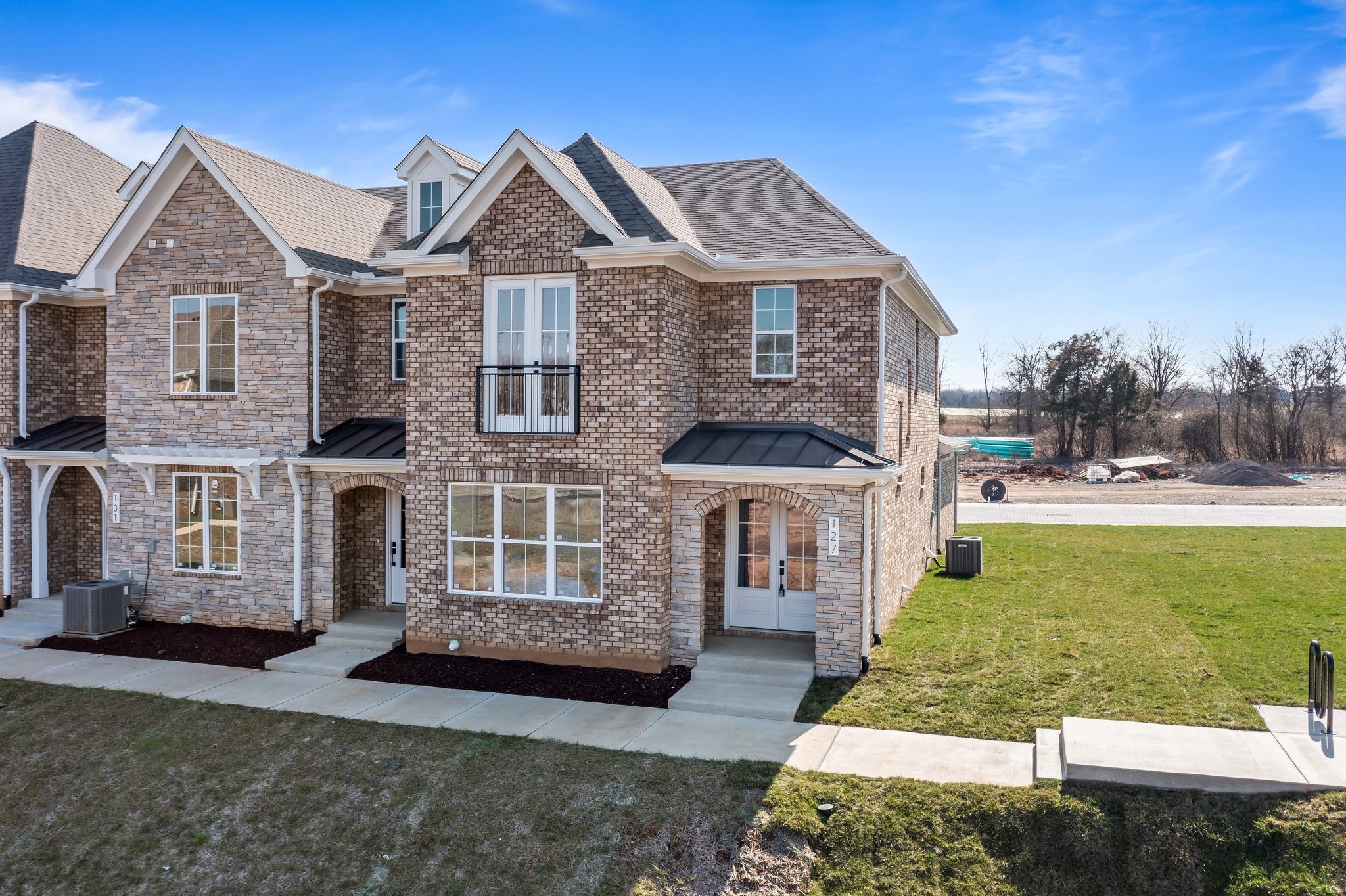 100 Leggo Ave Property Photo 1