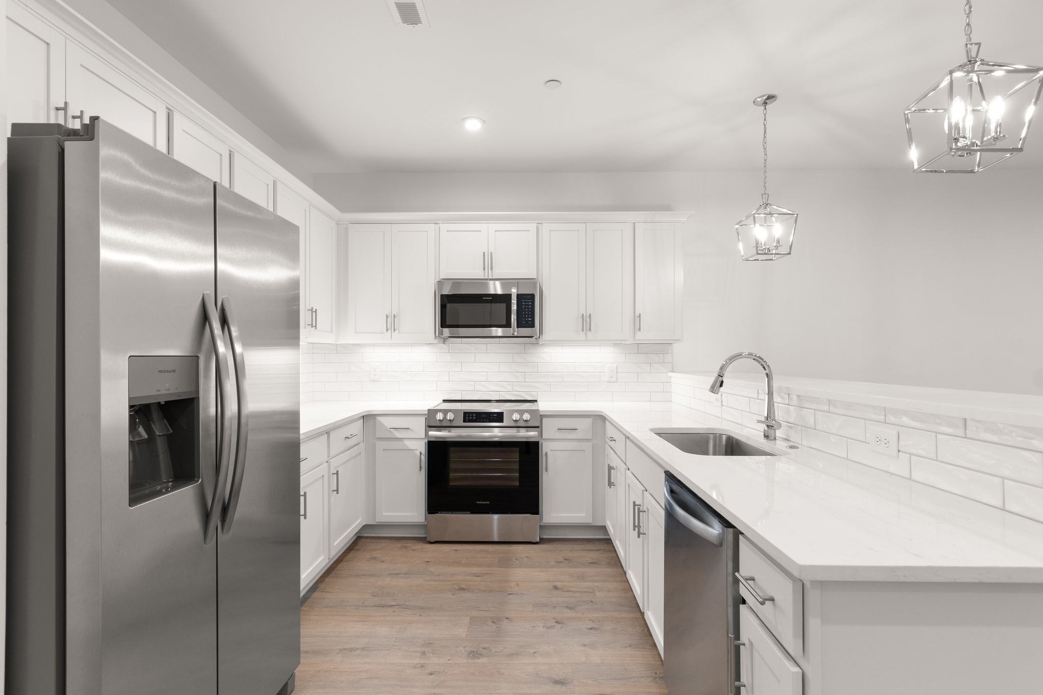 102 Leggo Ave Property Photo 1