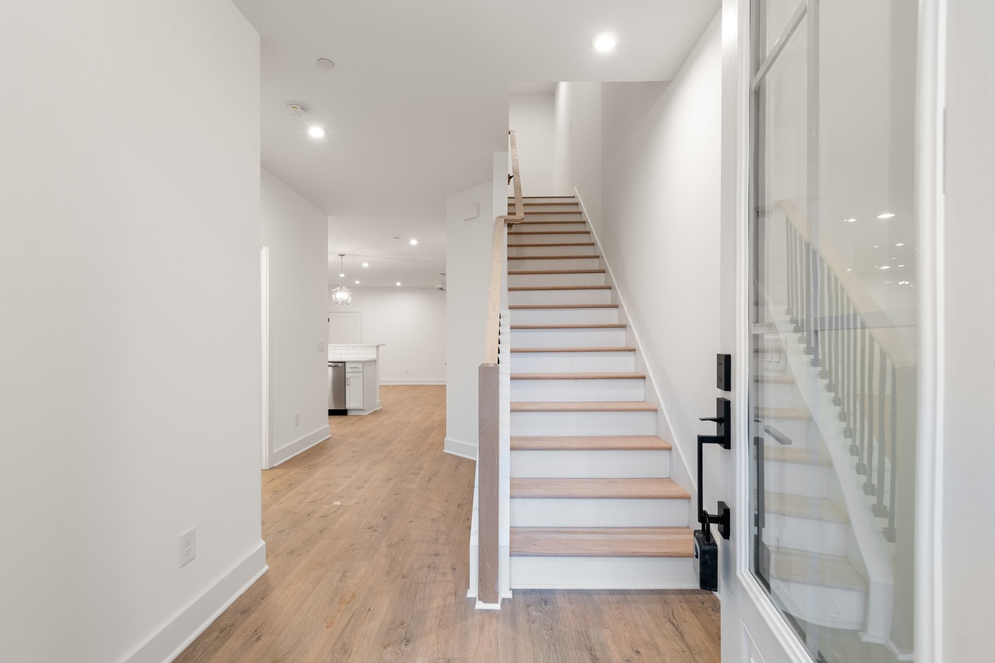 102 Leggo Ave Property Photo 2