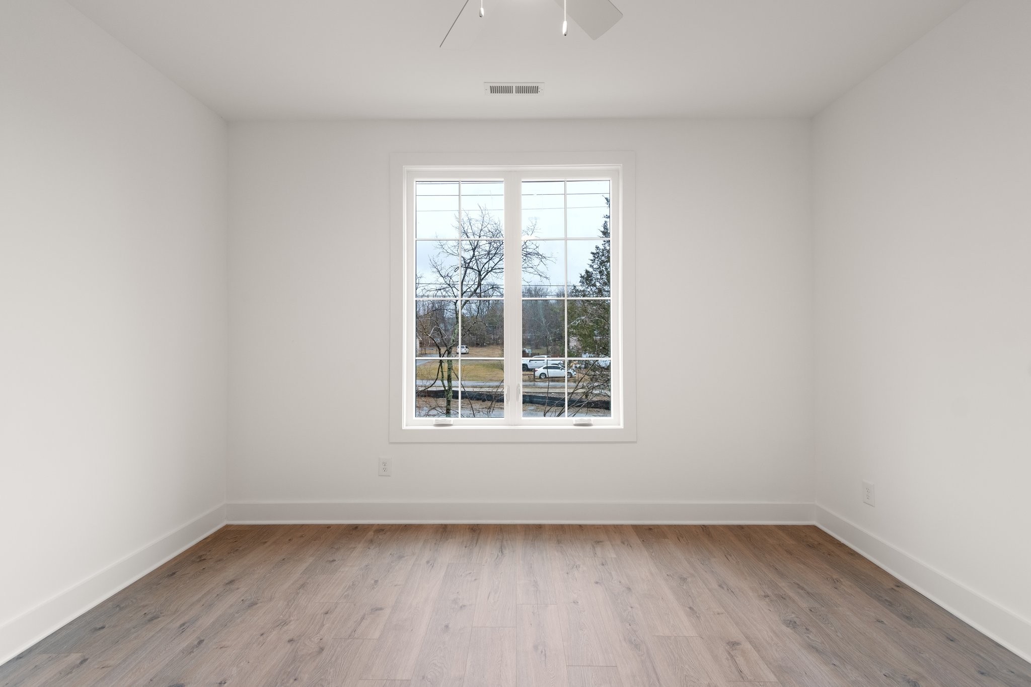 102 Leggo Ave Property Photo 6