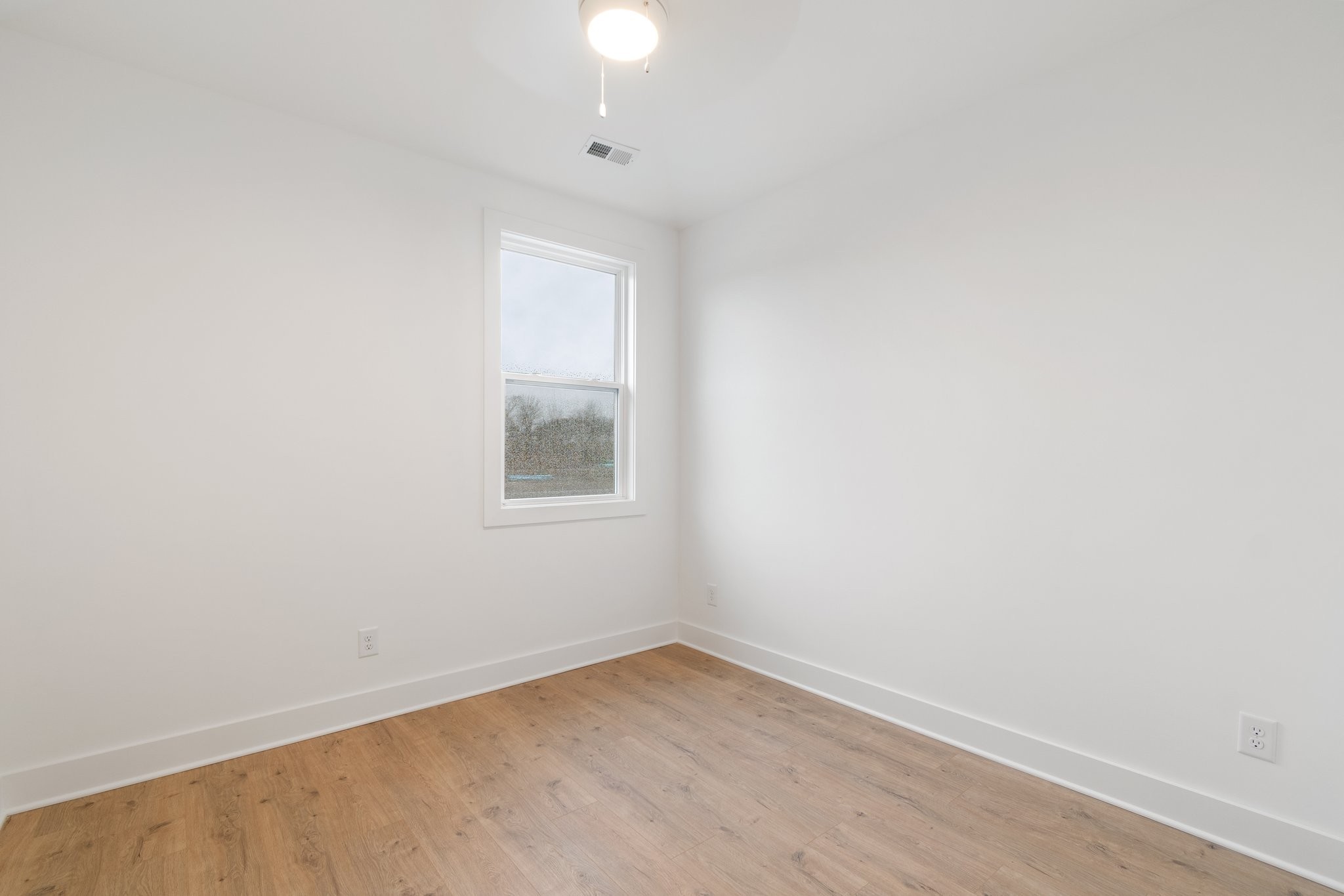 102 Leggo Ave Property Photo 33