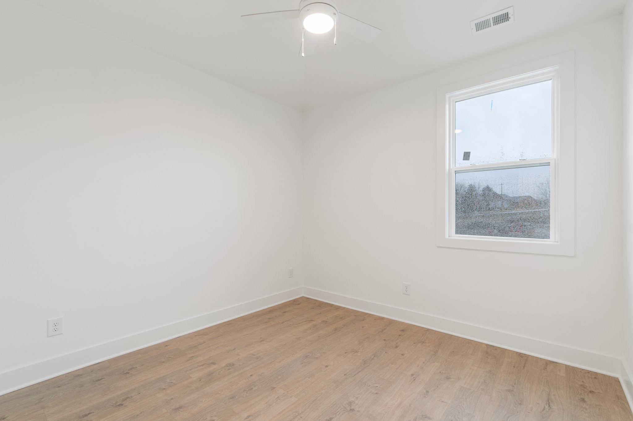 102 Leggo Ave Property Photo 37