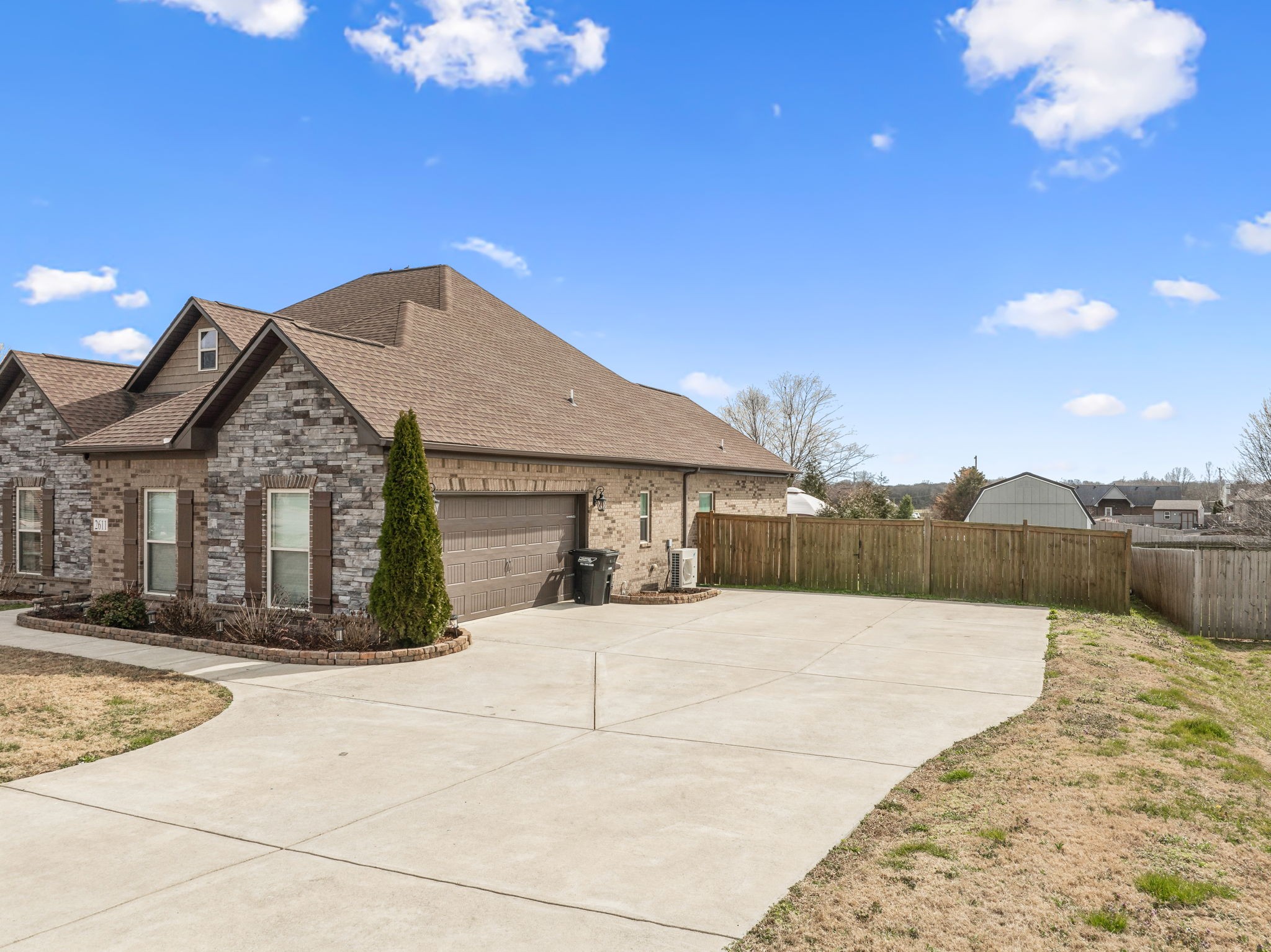 2611 Etna Dr Property Photo 39