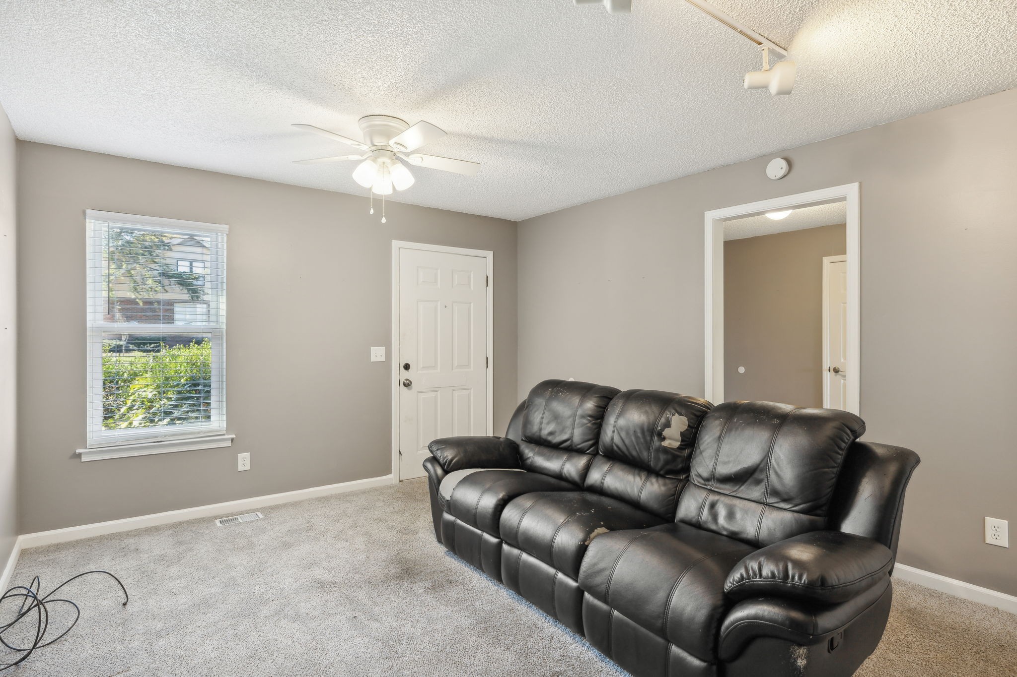 200 Slayton Dr Property Photo 7