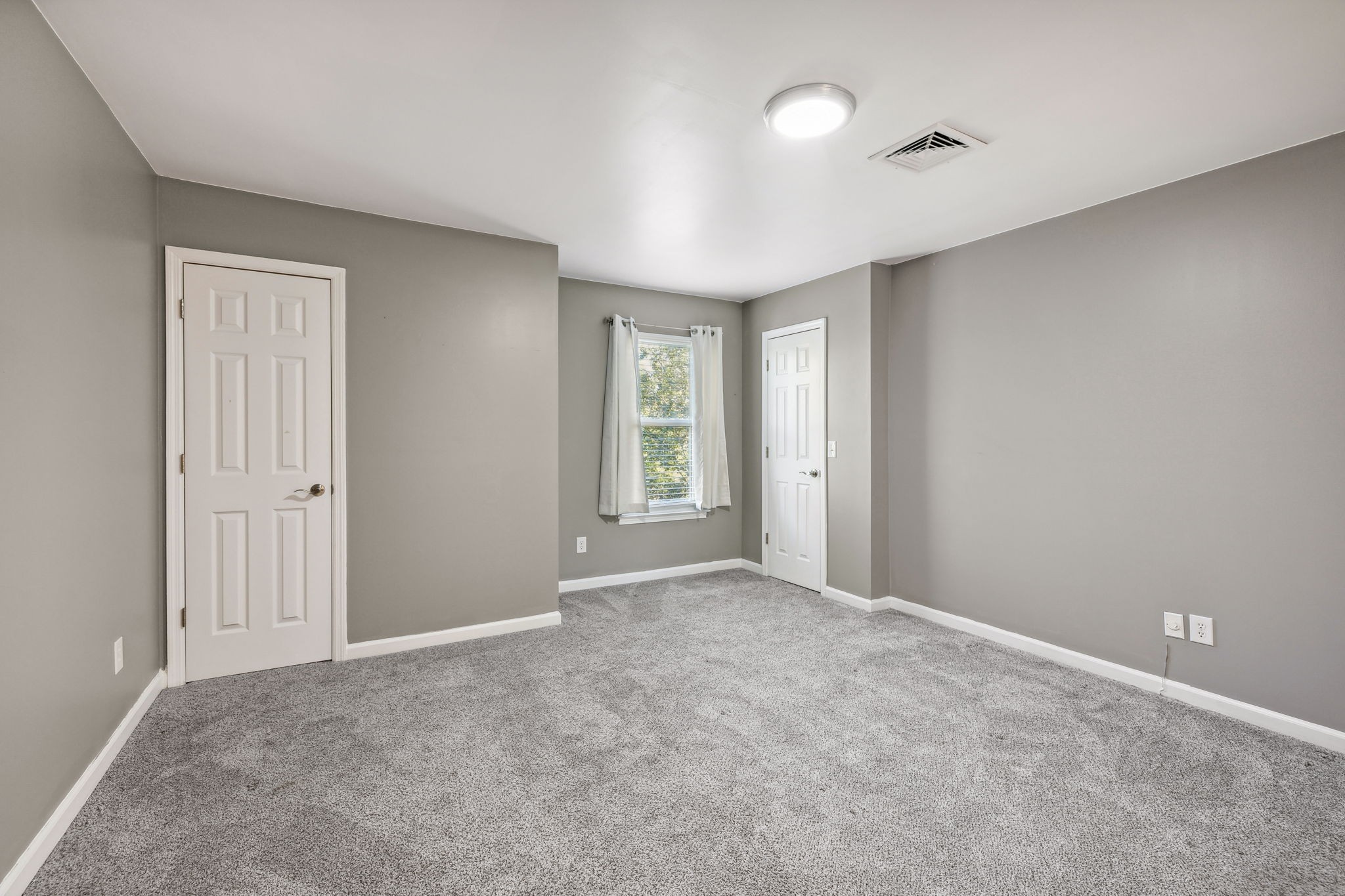 200 Slayton Dr Property Photo 11